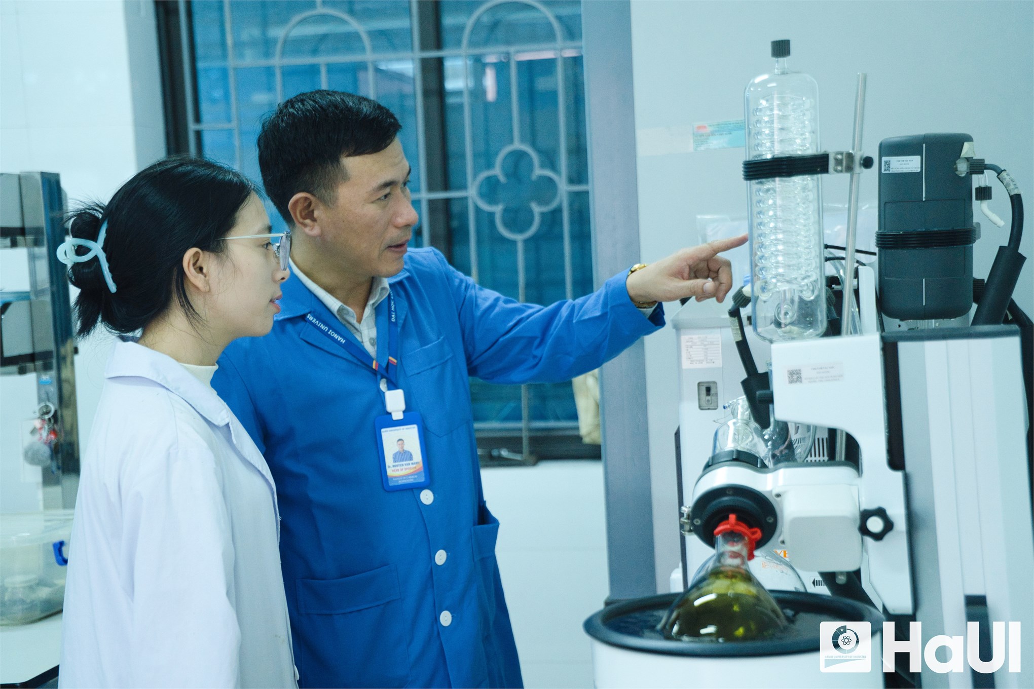 Bộ Giáo dục và Đào tạo ban hành quy định chuẩn nghề nghiệp giảng viên đại học