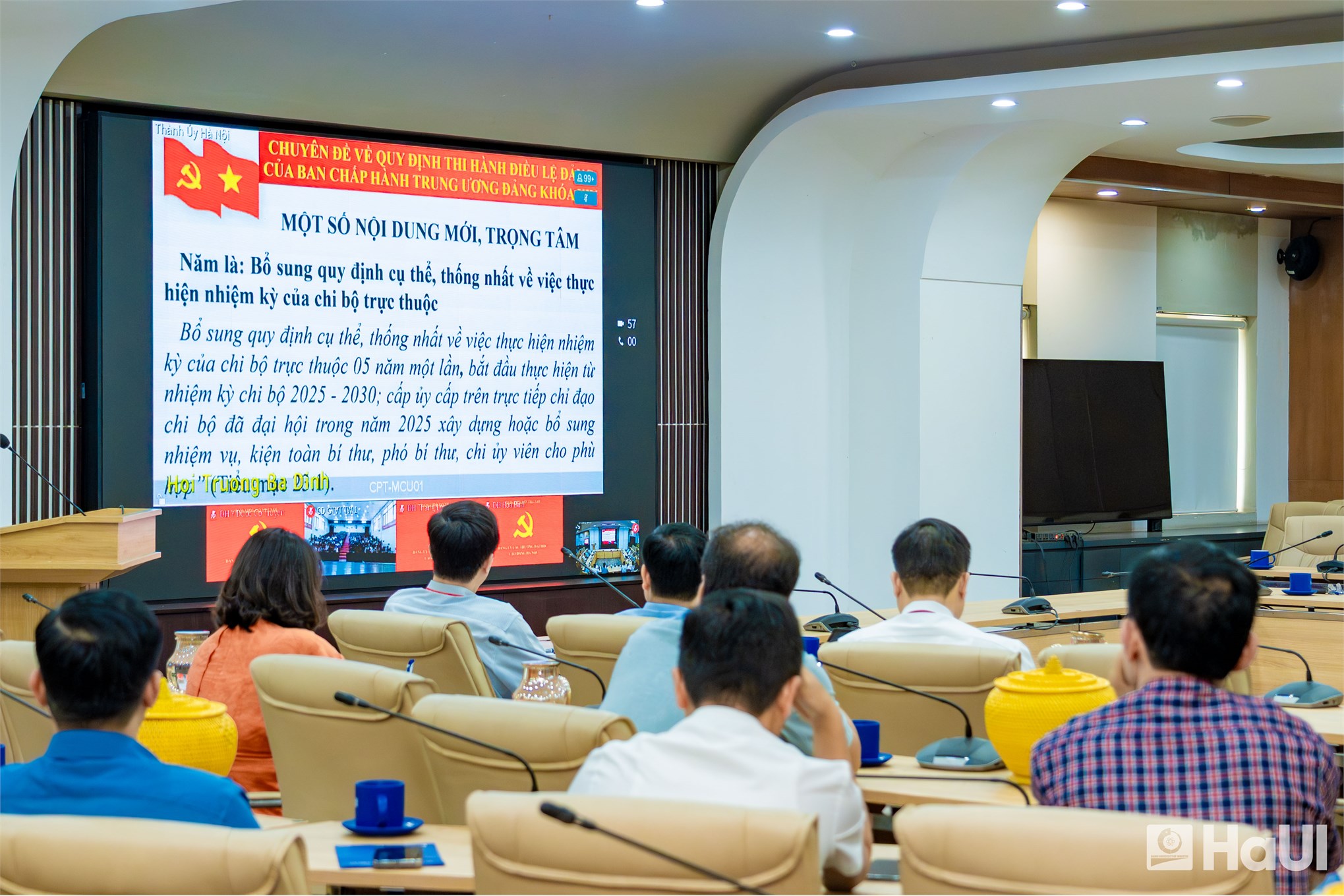 Đại học Công nghiệp Hà Nội tham dự Hội nghị toàn quốc quán triệt, triển khai thực hiện Nghị quyết Hội nghị lần thứ hai Ban Chấp hành Trung ương Đảng khóa XIV