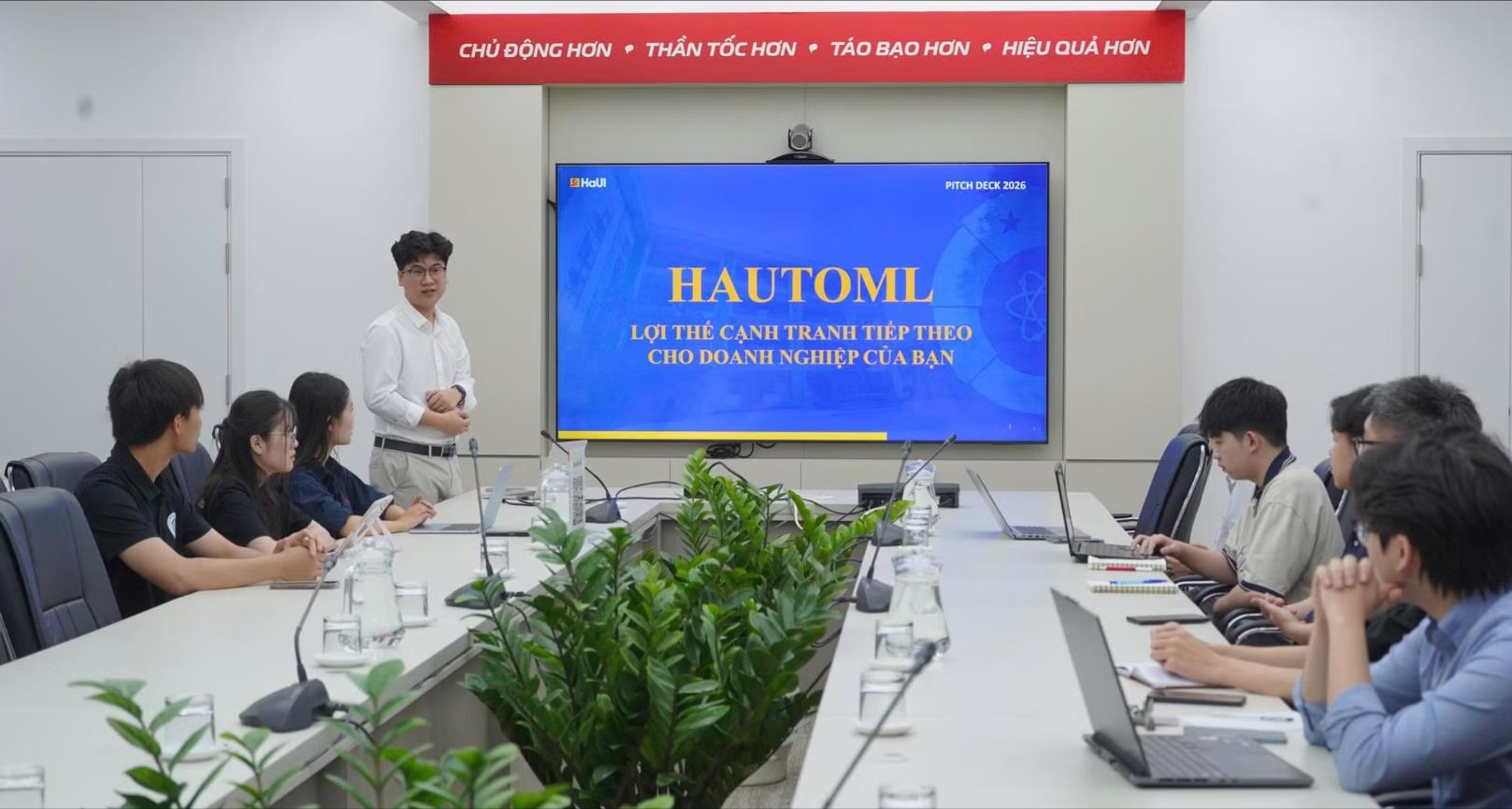 HAutoML - Bước tiến đưa trí tuệ nhân tạo đến gần hơn với người học