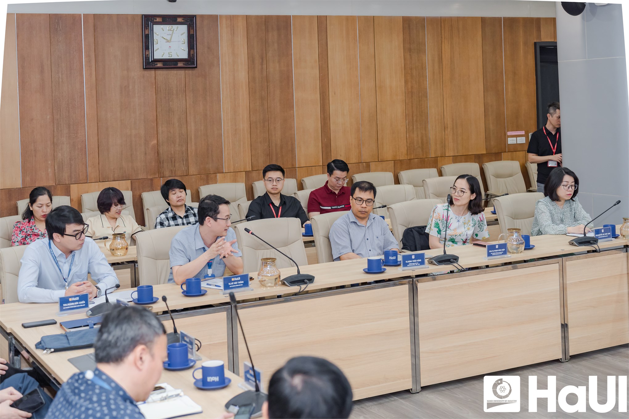 Kết nối hợp tác giữa Trường Đại học Y Hà Nội và Đại học Công nghiệp Hà Nội trong quản trị đại học và chuyển đổi số