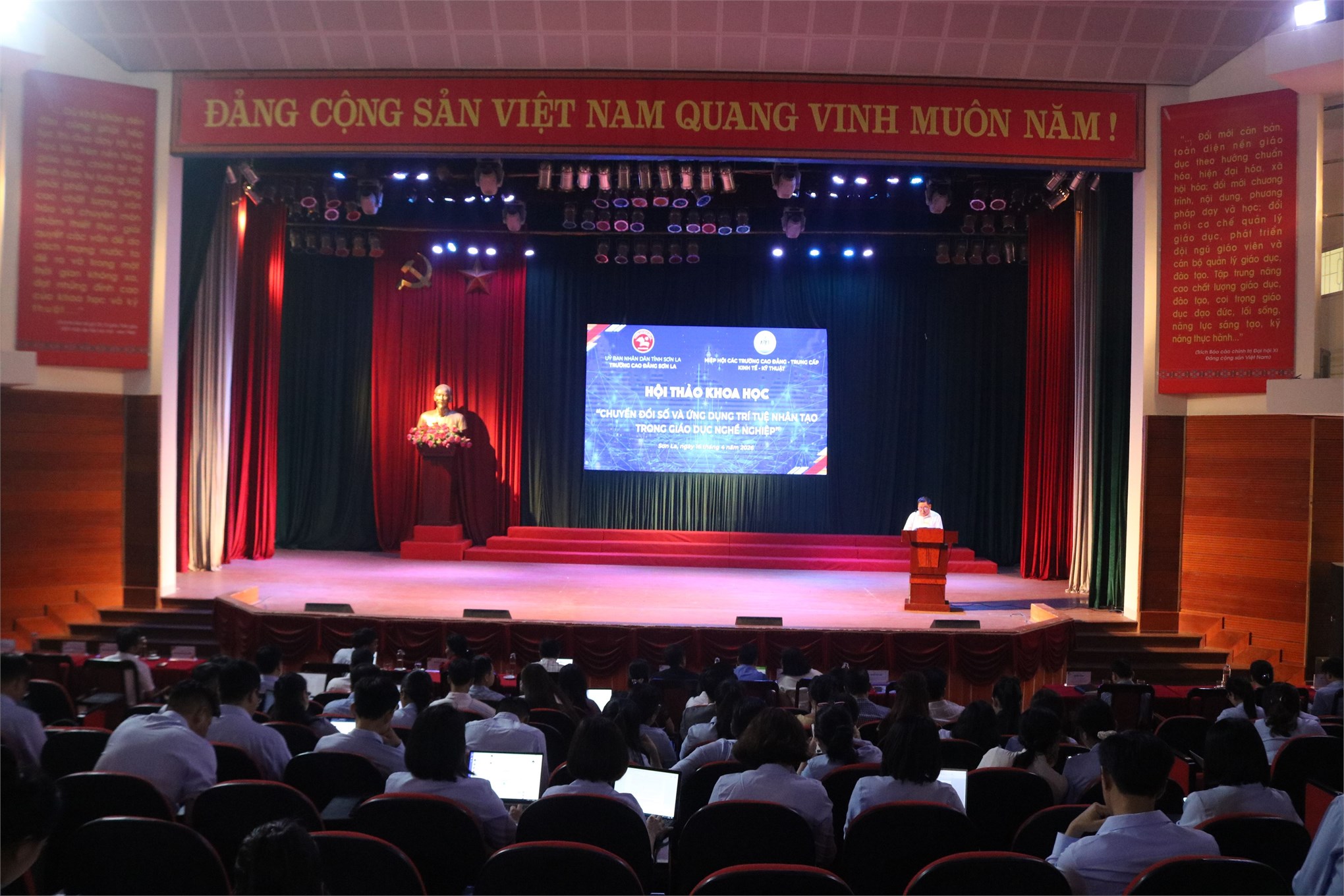 [cdsonla] Hội thảo Khoa học: `Chuyển đổi số và ứng dụng trí tuệ nhân tạo trong giáo dục nghề nghiệp`- Diễn đàn kết nối tri thức và định hướng tương lai giáo dục