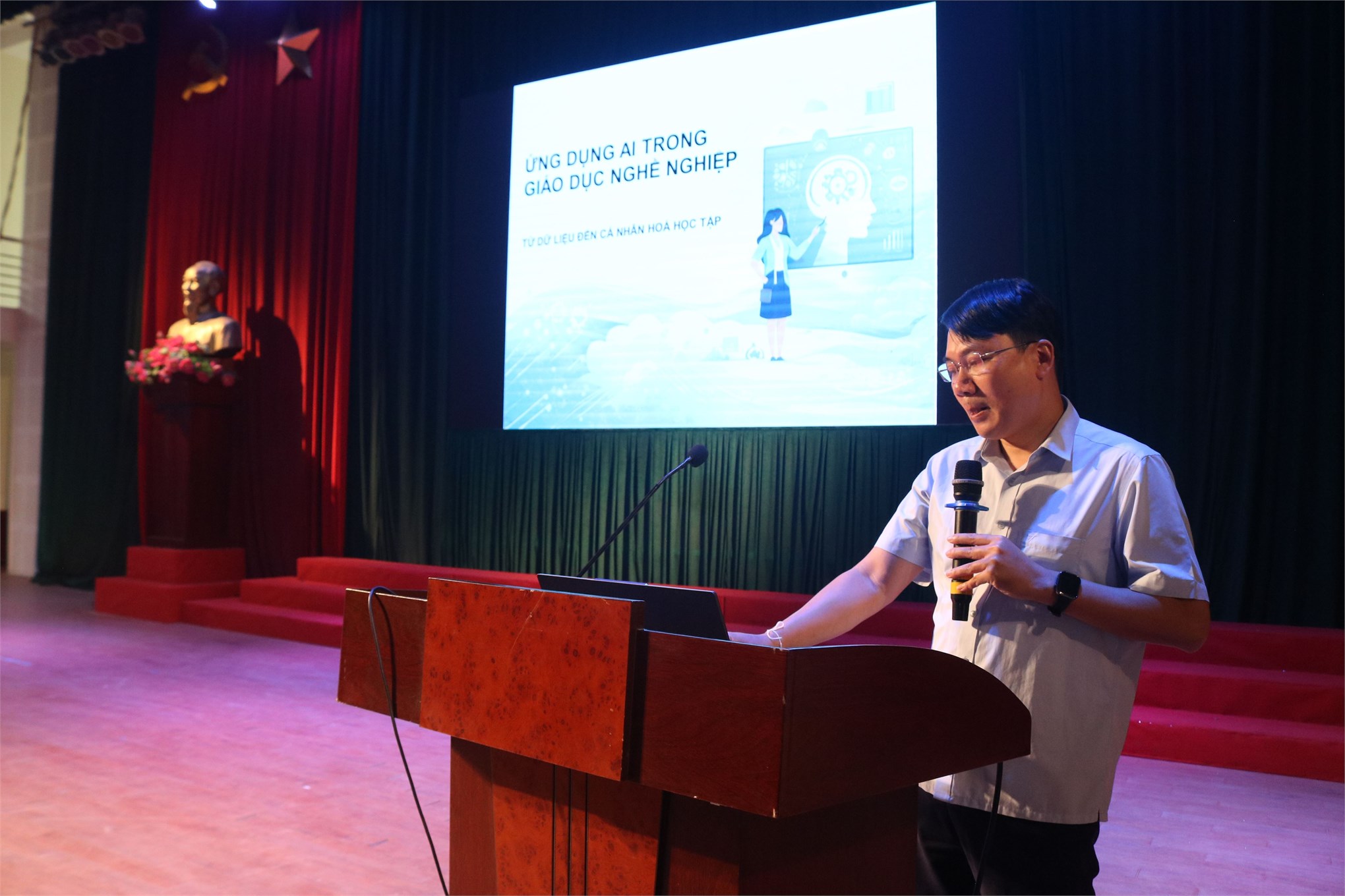 [cdsonla] Hội thảo Khoa học: `Chuyển đổi số và ứng dụng trí tuệ nhân tạo trong giáo dục nghề nghiệp`- Diễn đàn kết nối tri thức và định hướng tương lai giáo dục