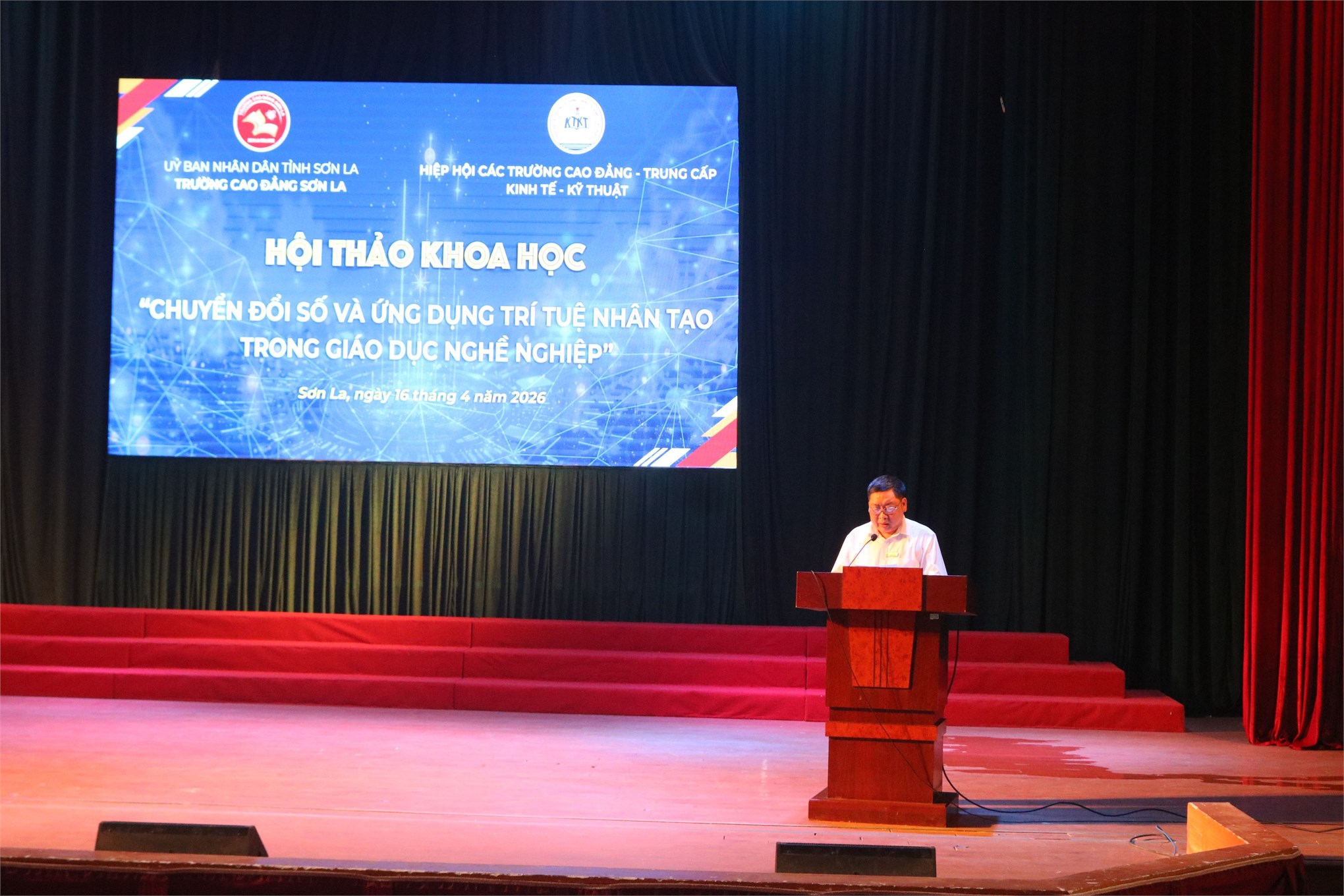 [cdsonla] Hội thảo Khoa học: `Chuyển đổi số và ứng dụng trí tuệ nhân tạo trong giáo dục nghề nghiệp`- Diễn đàn kết nối tri thức và định hướng tương lai giáo dục