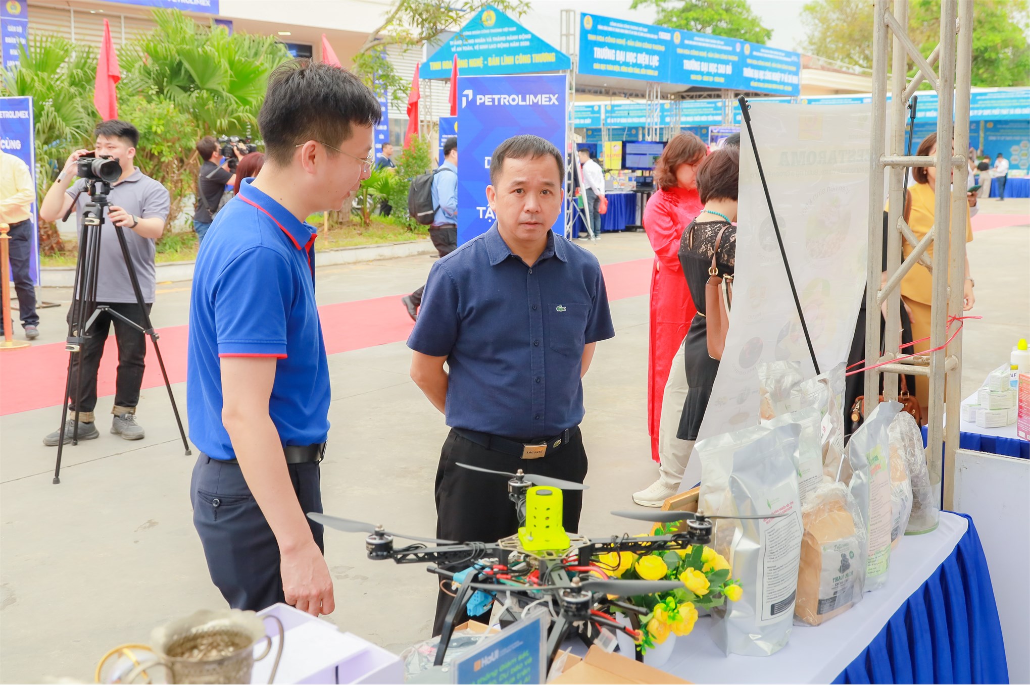 Công đoàn Đại học Công nghiệp Hà Nội tham gia Triển lãm khoa học công nghệ và gian hàng trưng bày các sản phẩm khoa học công nghệ ngành Công Thương năm 2026