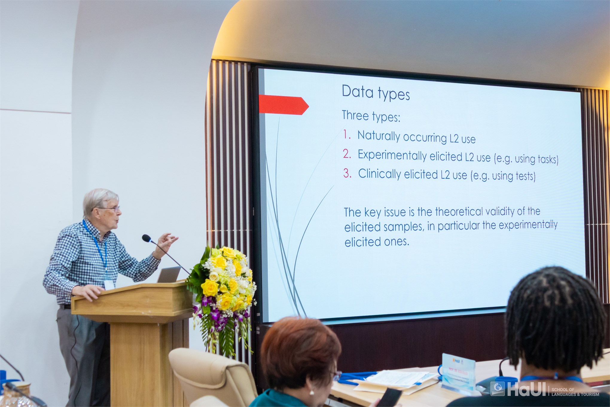 Đưa tiếng Anh trở thành ngôn ngữ thứ hai: Thúc đẩy từ học thuật, đột phá từ công nghệ