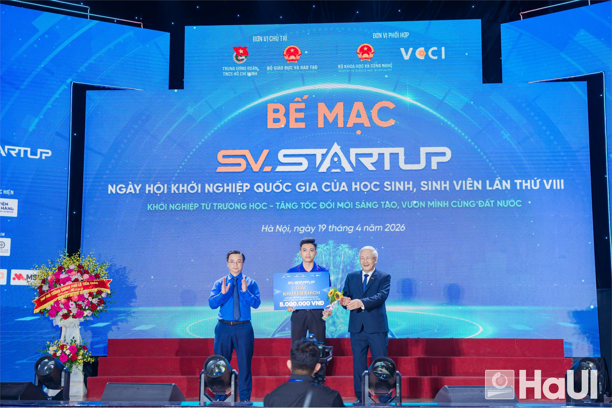 [giaoducthoidai] Đội thi HAutoML ghi dấu ấn tại Chung kết cuộc thi 'Học sinh, sinh viên với ý tưởng khởi nghiệp' lần VIII