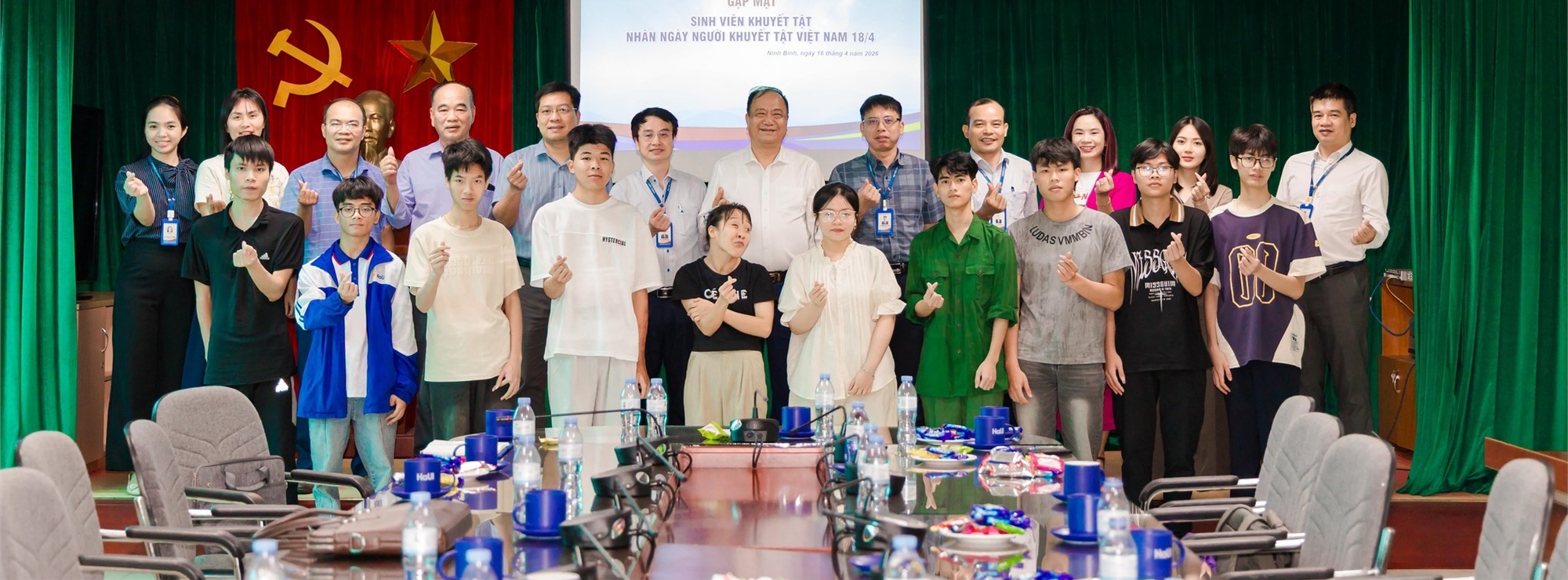 [giadinhxahoi] Lan tỏa yêu thương tại buổi gặp mặt sinh viên khuyết tật: Nơi nâng đỡ nghị lực để thế hệ trẻ kém may mắn được vươn mình