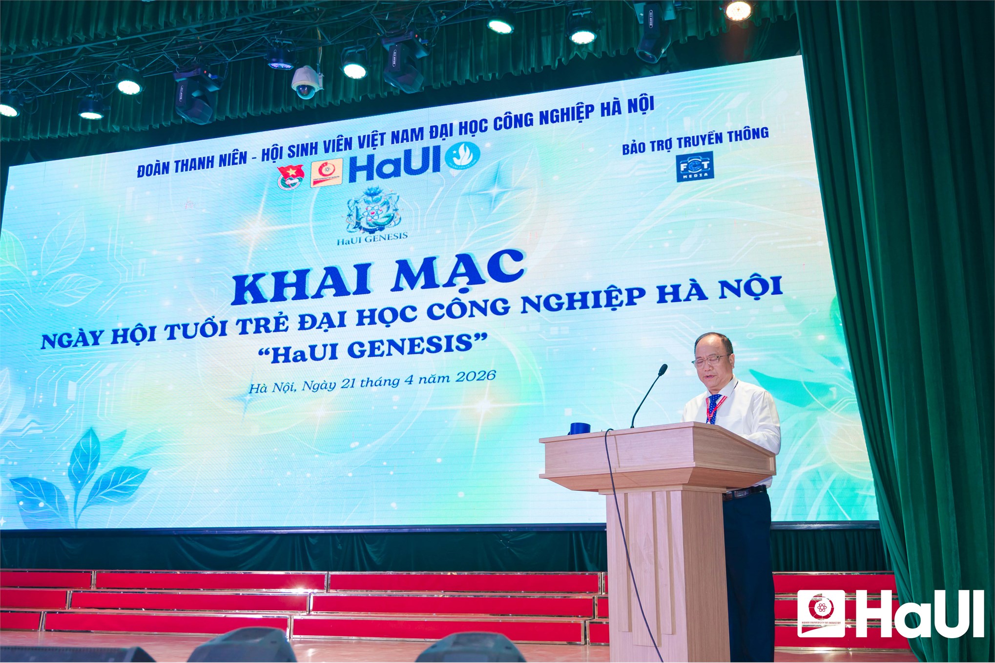 Bùng nổ sức trẻ tại ngày hội Tuổi trẻ HaUI Genesis 2026: Tuổi trẻ HaUI - Vững bước tiên phong