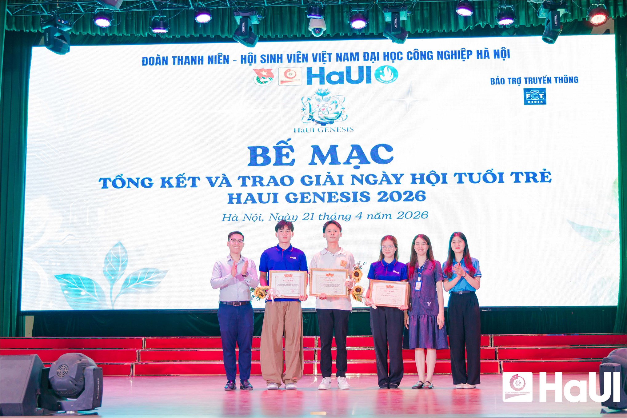 Bùng nổ sức trẻ tại ngày hội Tuổi trẻ HaUI Genesis 2026: Tuổi trẻ HaUI - Vững bước tiên phong