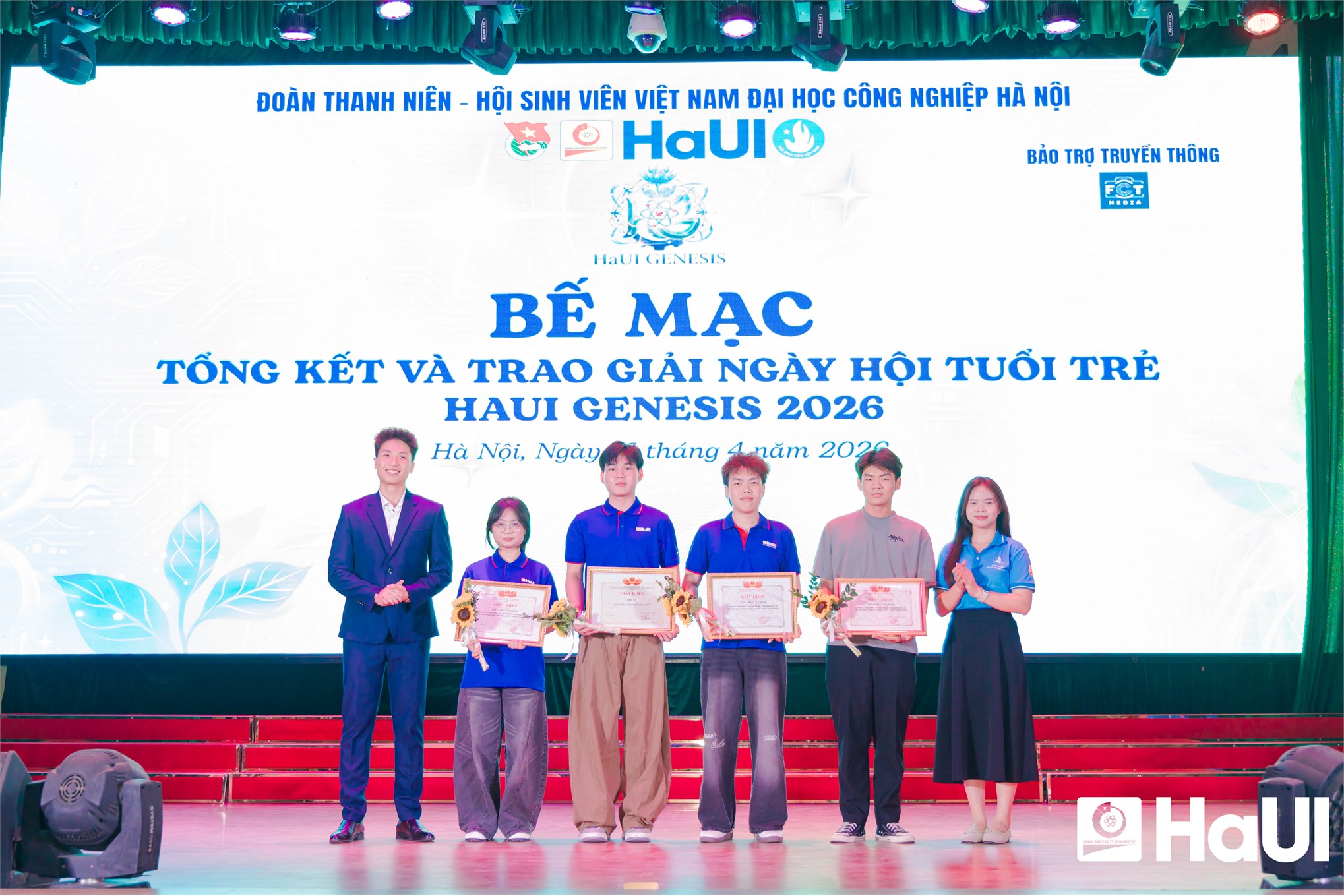 Bùng nổ sức trẻ tại ngày hội Tuổi trẻ HaUI Genesis 2026: Tuổi trẻ HaUI - Vững bước tiên phong