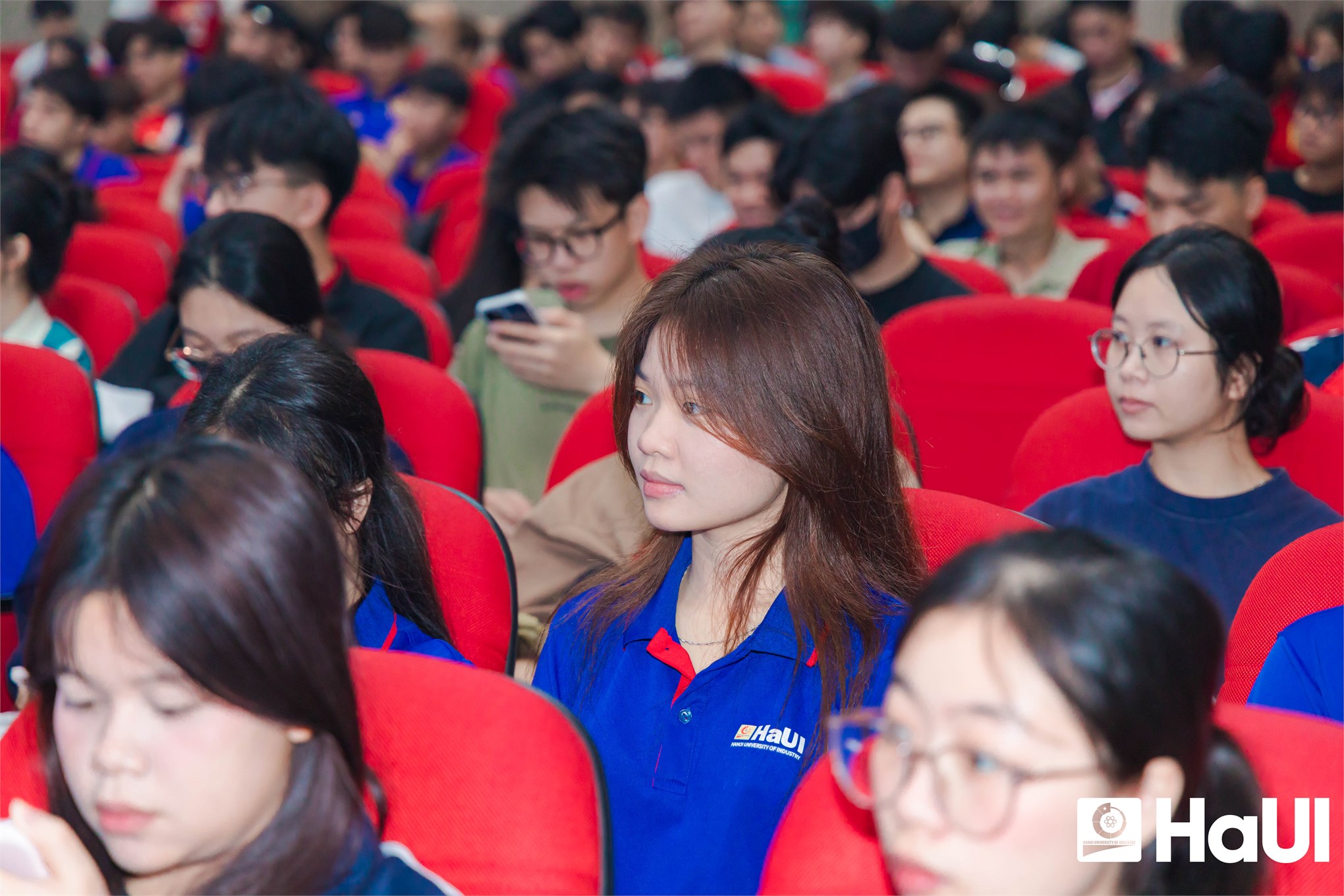 Bùng nổ sức trẻ tại ngày hội Tuổi trẻ HaUI Genesis 2026: Tuổi trẻ HaUI - Vững bước tiên phong