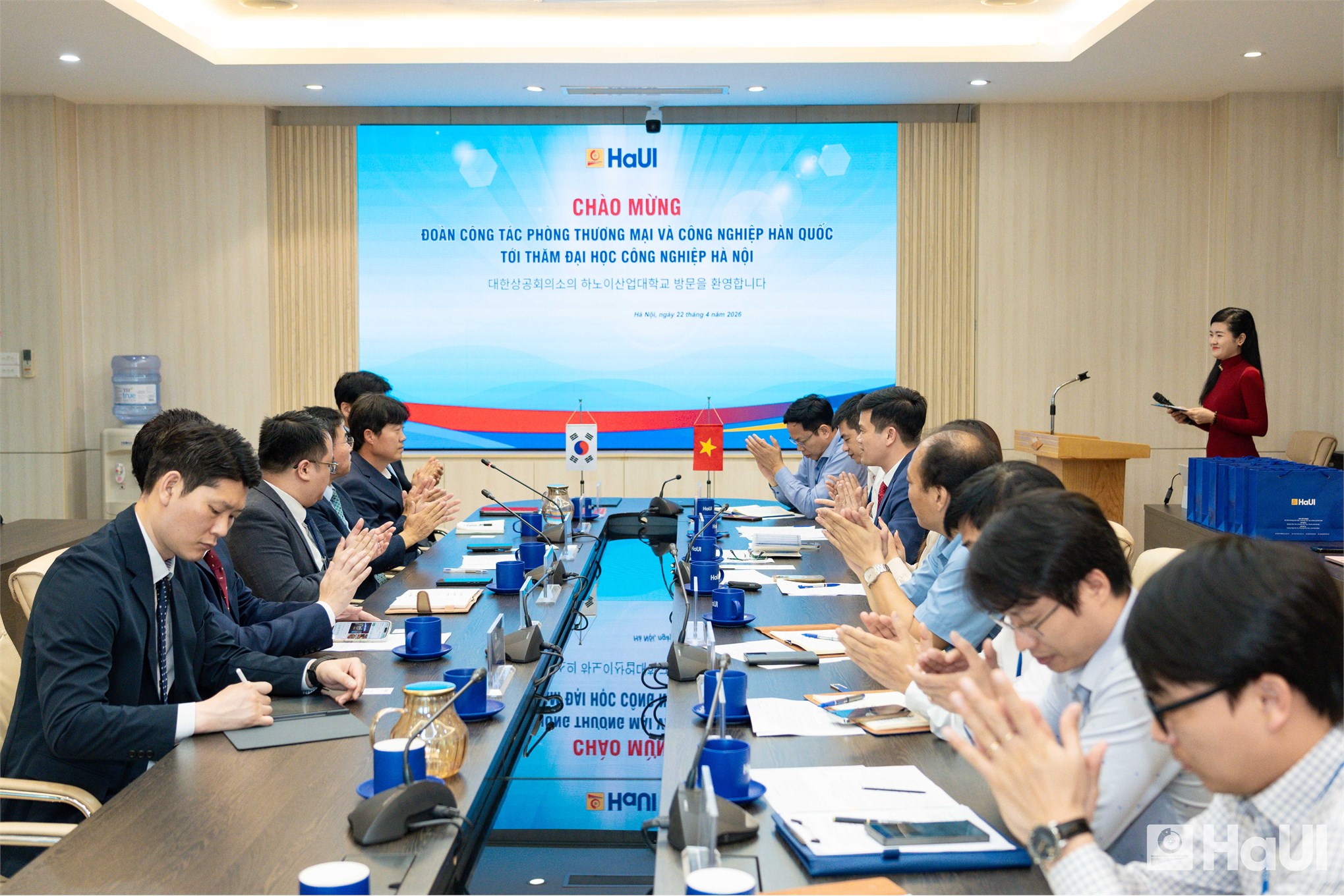 Đại học Công nghiệp Hà Nội ký kết Biên bản ghi nhớ hợp tác với KCCI, mở rộng cơ hội tham gia chương trình lao động kỹ thuật chất lượng cao tại Hàn Quốc