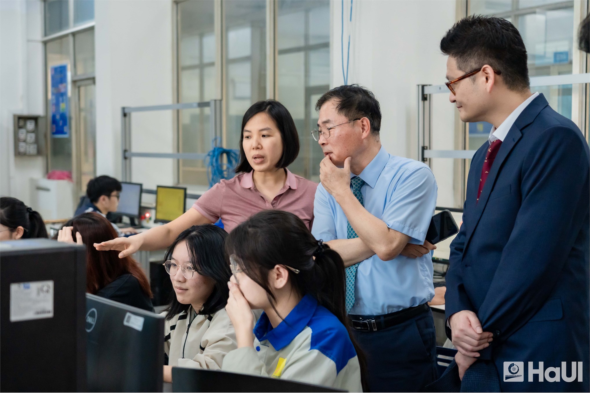 Đại học Công nghiệp Hà Nội ký kết Biên bản ghi nhớ hợp tác với KCCI, mở rộng cơ hội tham gia chương trình lao động kỹ thuật chất lượng cao tại Hàn Quốc