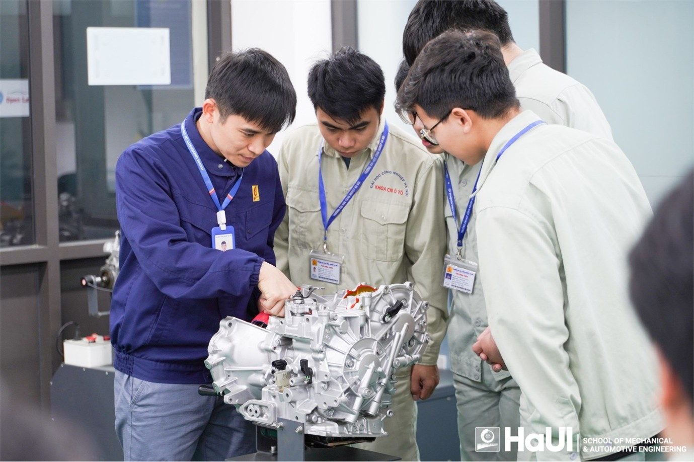 Ngày Quốc tế Lao động 1/5: Từ truyền thống đấu tranh đến lựa chọn cống hiến trong thời đại mới