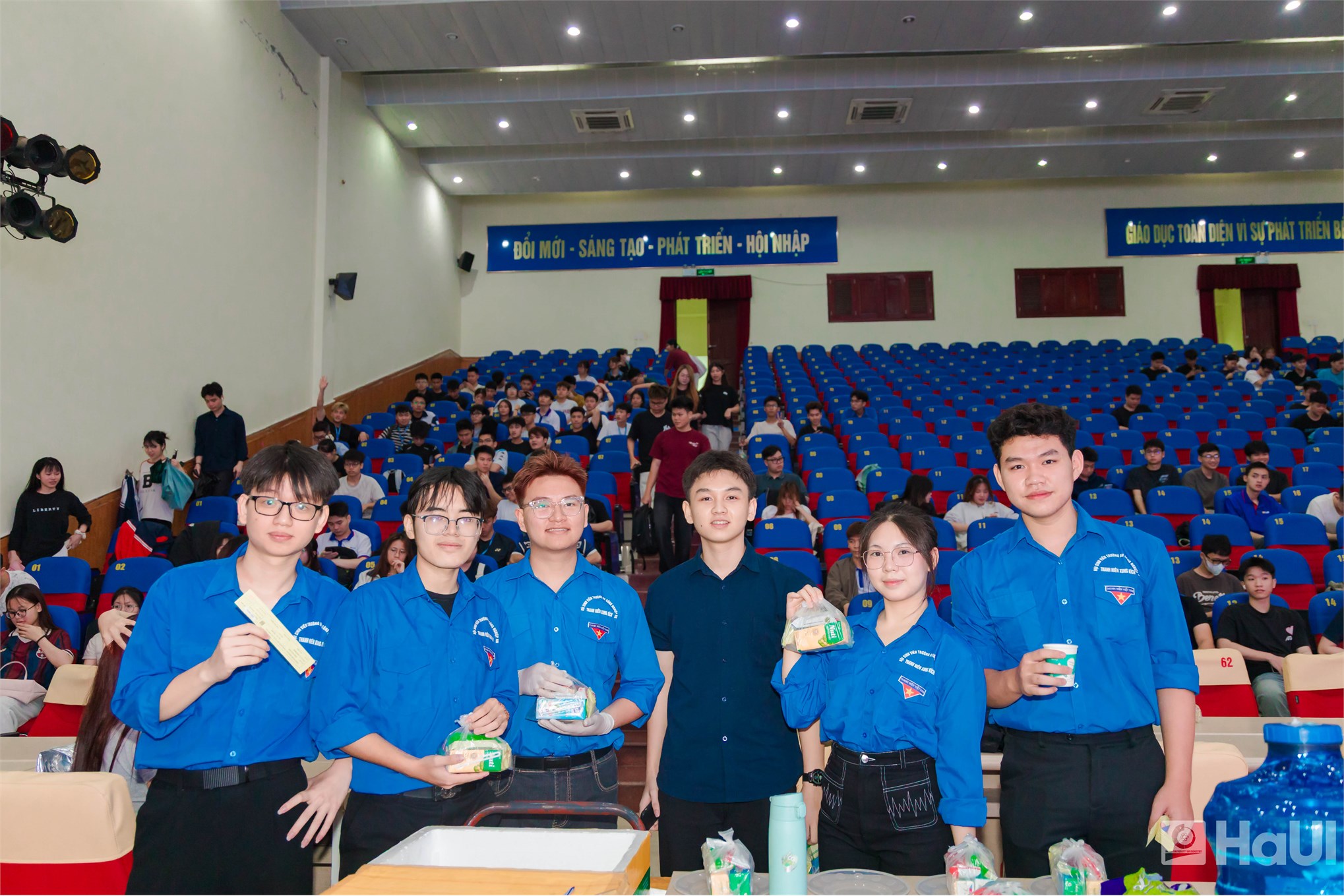 Giọt hồng thanh xuân 2026: Khi sẻ chia là hạnh phúc