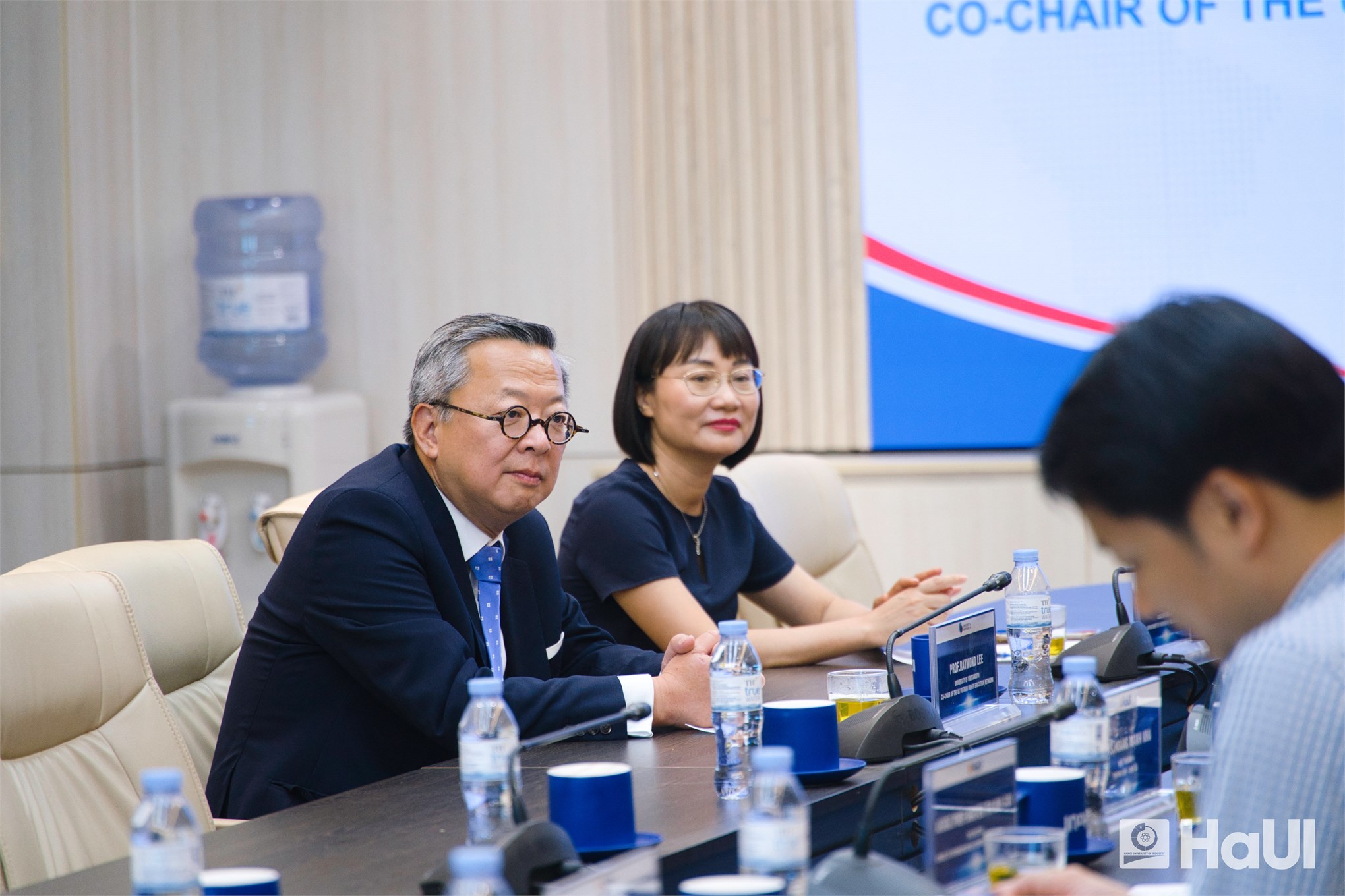 Đại học Công nghiệp Hà Nội và Đại học Portsmouth (Anh Quốc) mở rộng không gian hợp tác nghiên cứu học thuật