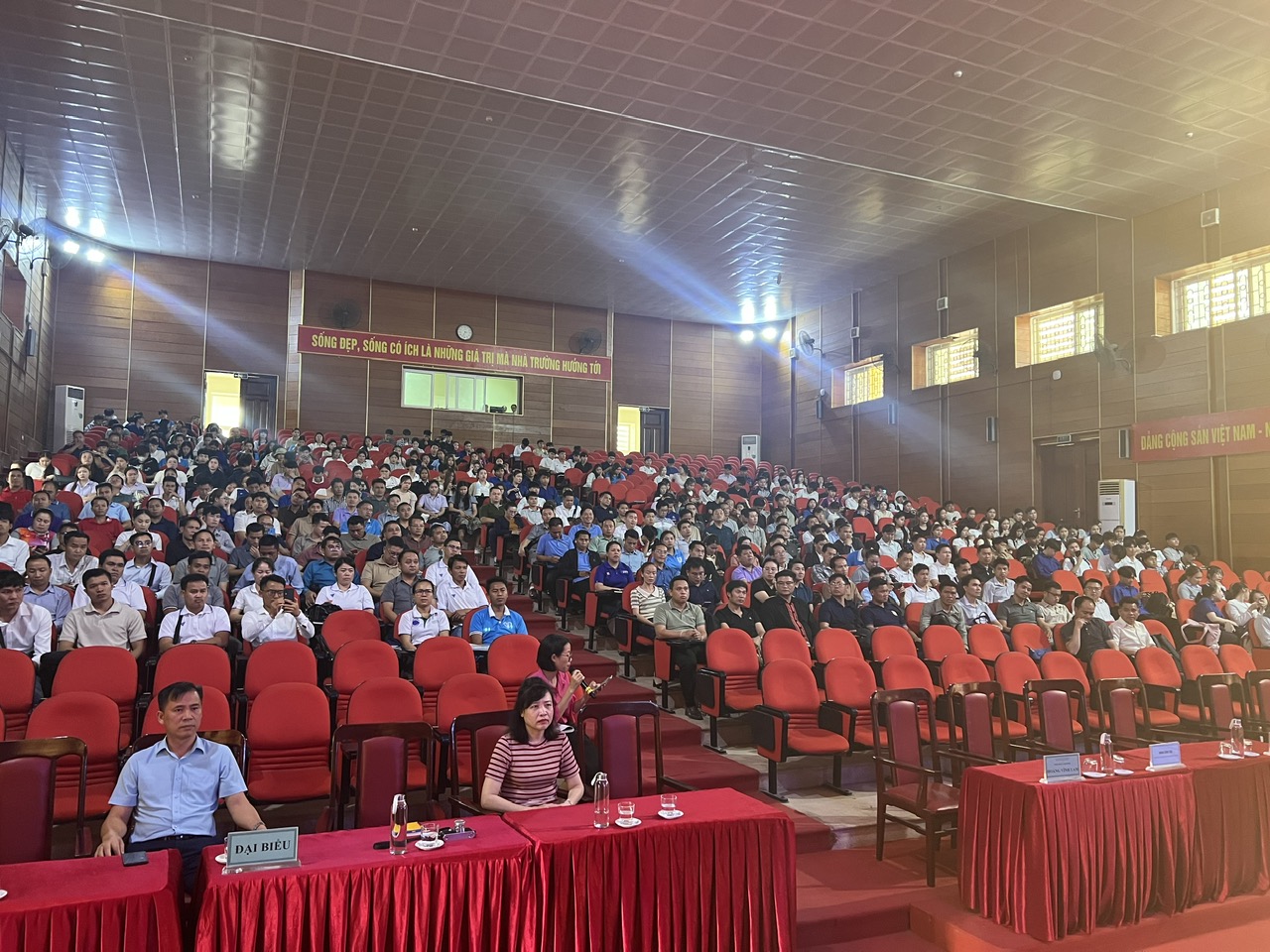 Tăng cường hợp tác đào tạo, nghiên cứu khoa học và chuyển đổi số giữa Đại học Công nghiệp Hà Nội và Trường Cao đẳng Sơn La