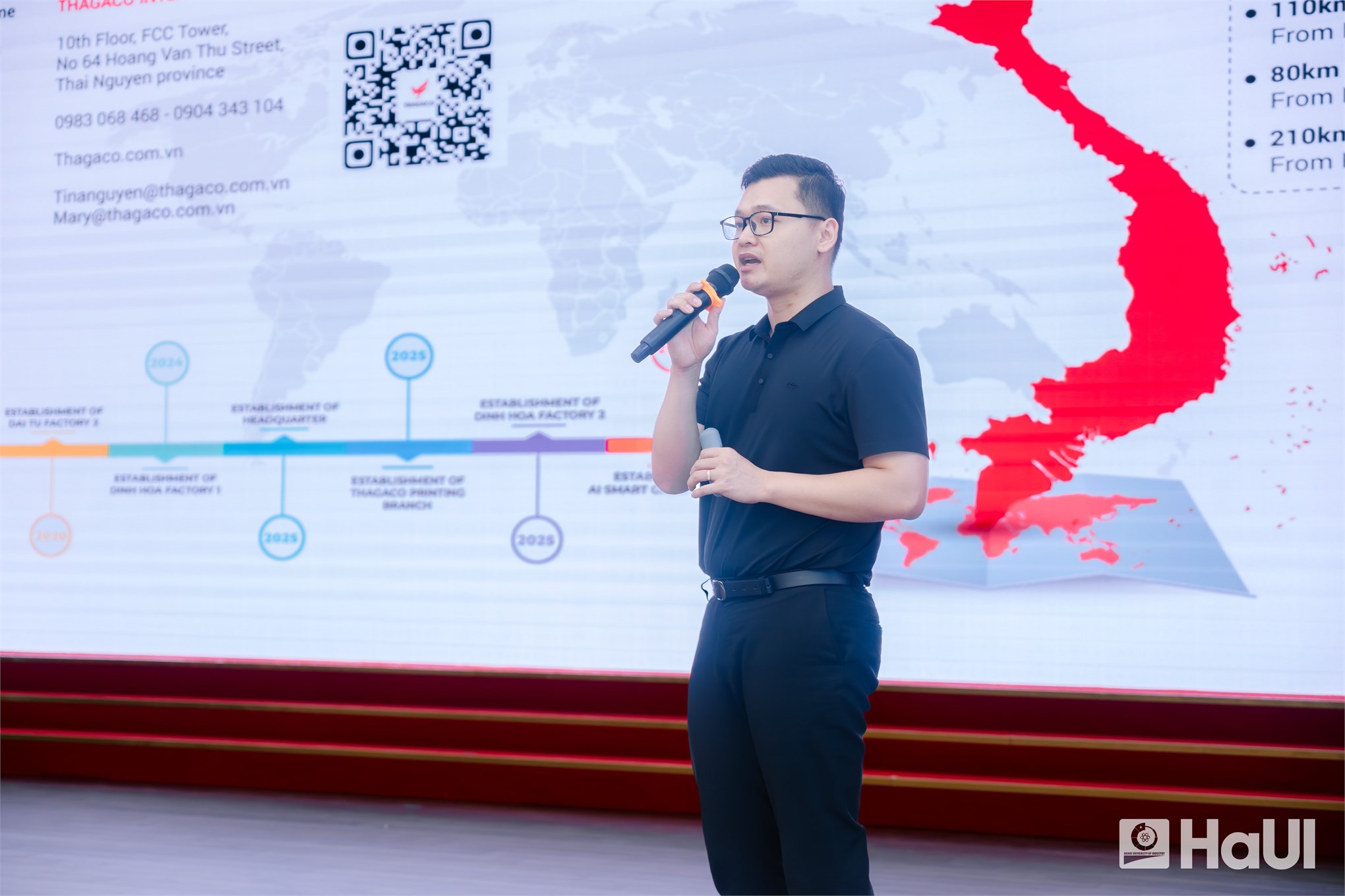 Sinh viên Khoa Công nghệ May và Thiết kế thời trang: Workshop cơ hội nghề nghiệp cùng Công ty Cổ phần Đầu tư Quốc tế Thagaco