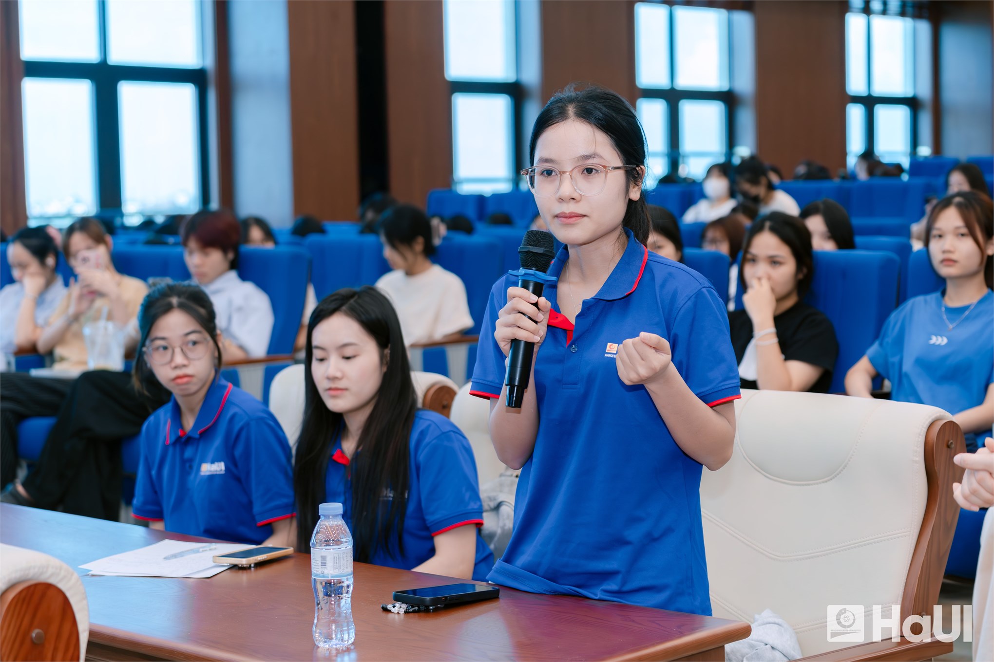 Sinh viên Khoa Công nghệ May và Thiết kế thời trang: Workshop cơ hội nghề nghiệp cùng Công ty Cổ phần Đầu tư Quốc tế Thagaco