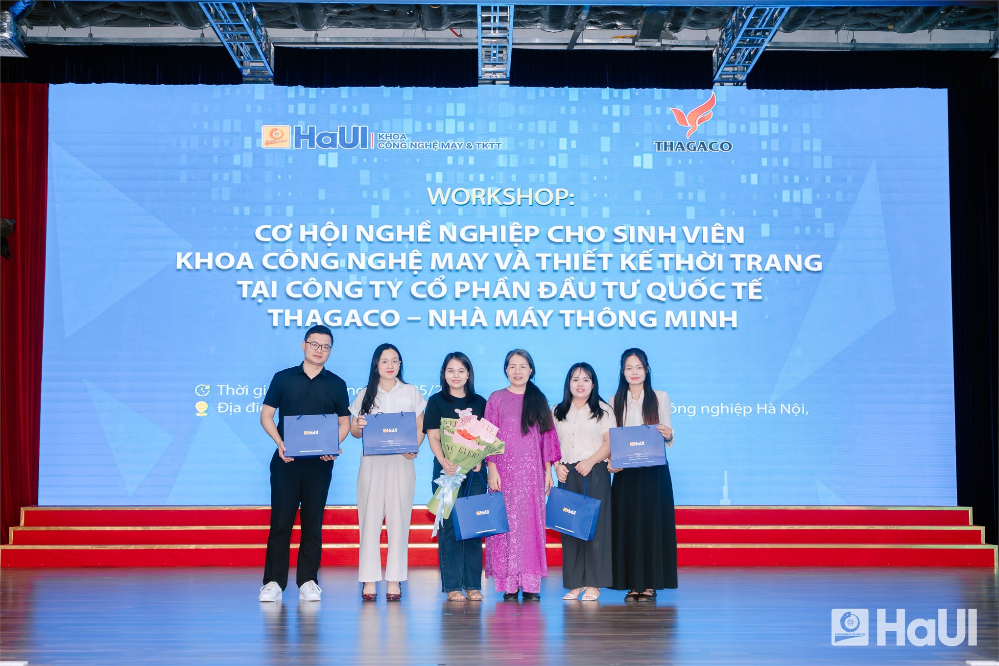 Sinh viên Khoa Công nghệ May và Thiết kế thời trang: Workshop cơ hội nghề nghiệp cùng Công ty Cổ phần Đầu tư Quốc tế Thagaco