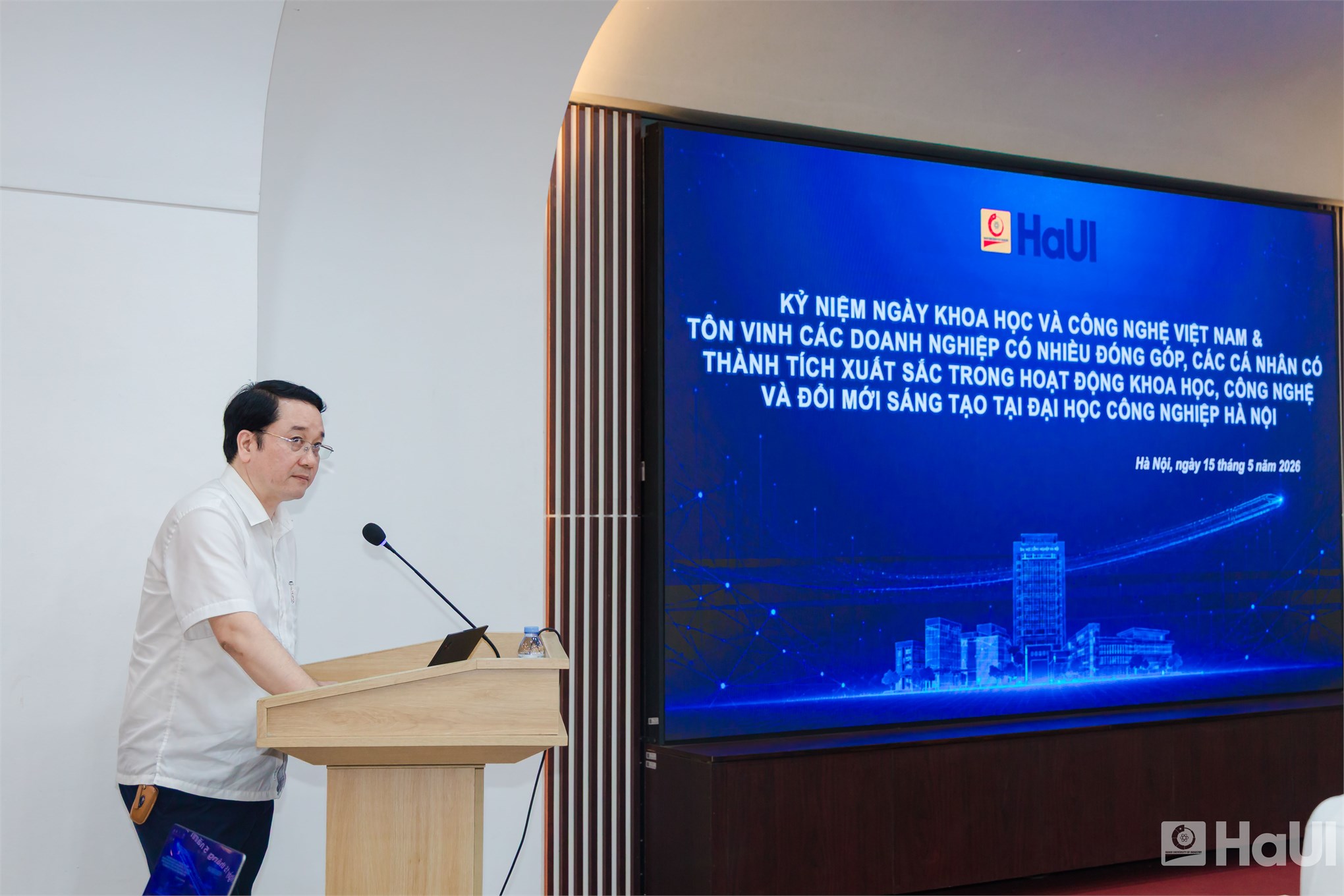 Kỷ niệm Ngày Khoa học và Công nghệ Việt Nam: HaUI tôn vinh các nhà khoa học và doanh nghiệp với nhiều đóng góp xuất sắc