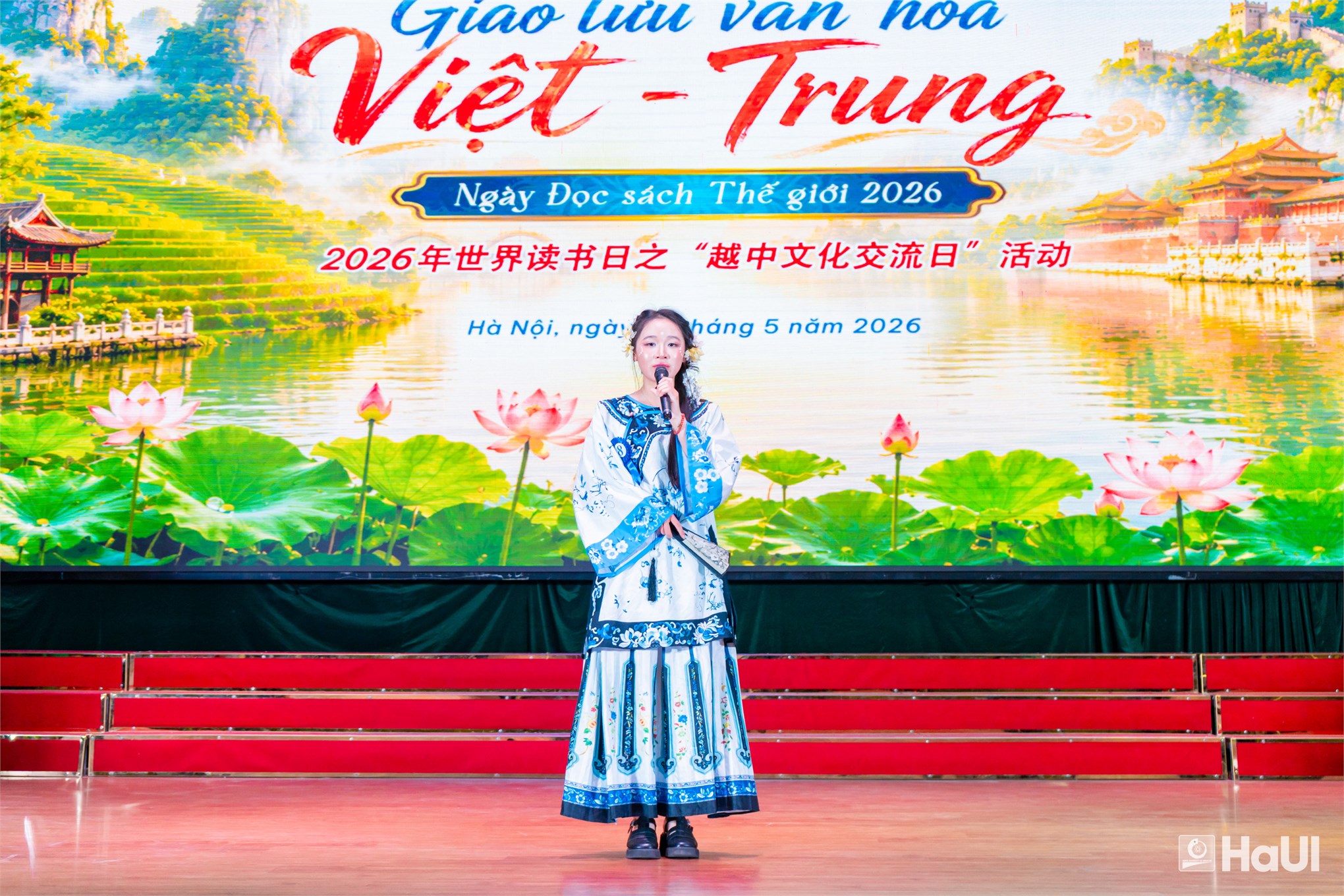 Rực rỡ sắc màu giao lưu văn hóa Việt - Trung: Nơi khát vọng tuổi trẻ hòa cùng không gian văn hóa đọc toàn cầu