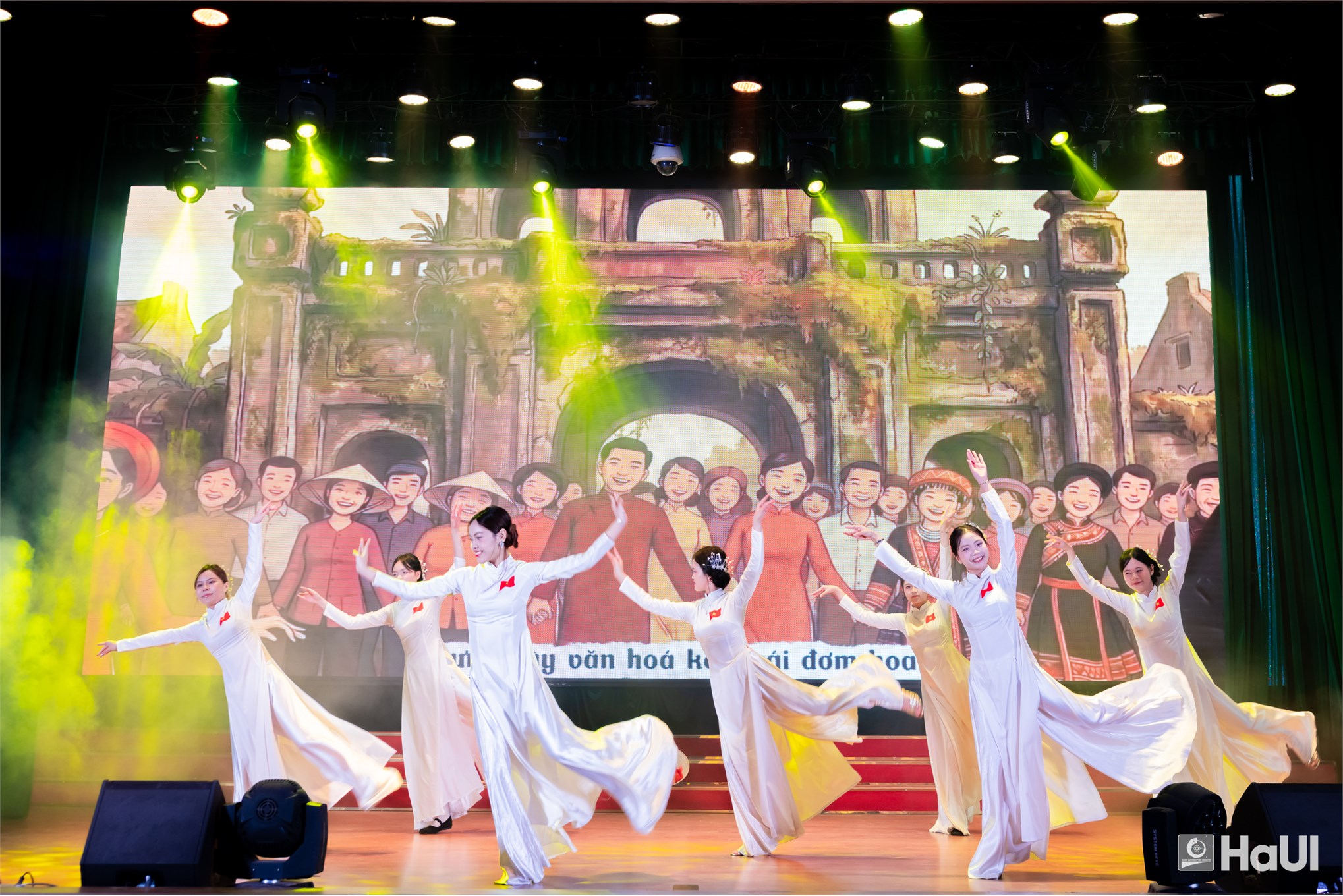 Rực rỡ sắc màu giao lưu văn hóa Việt - Trung: Nơi khát vọng tuổi trẻ hòa cùng không gian văn hóa đọc toàn cầu