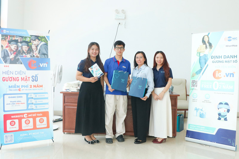 [nhanhoa] “Định danh số - Mở lối tương lai” cho sinh viên HaUI