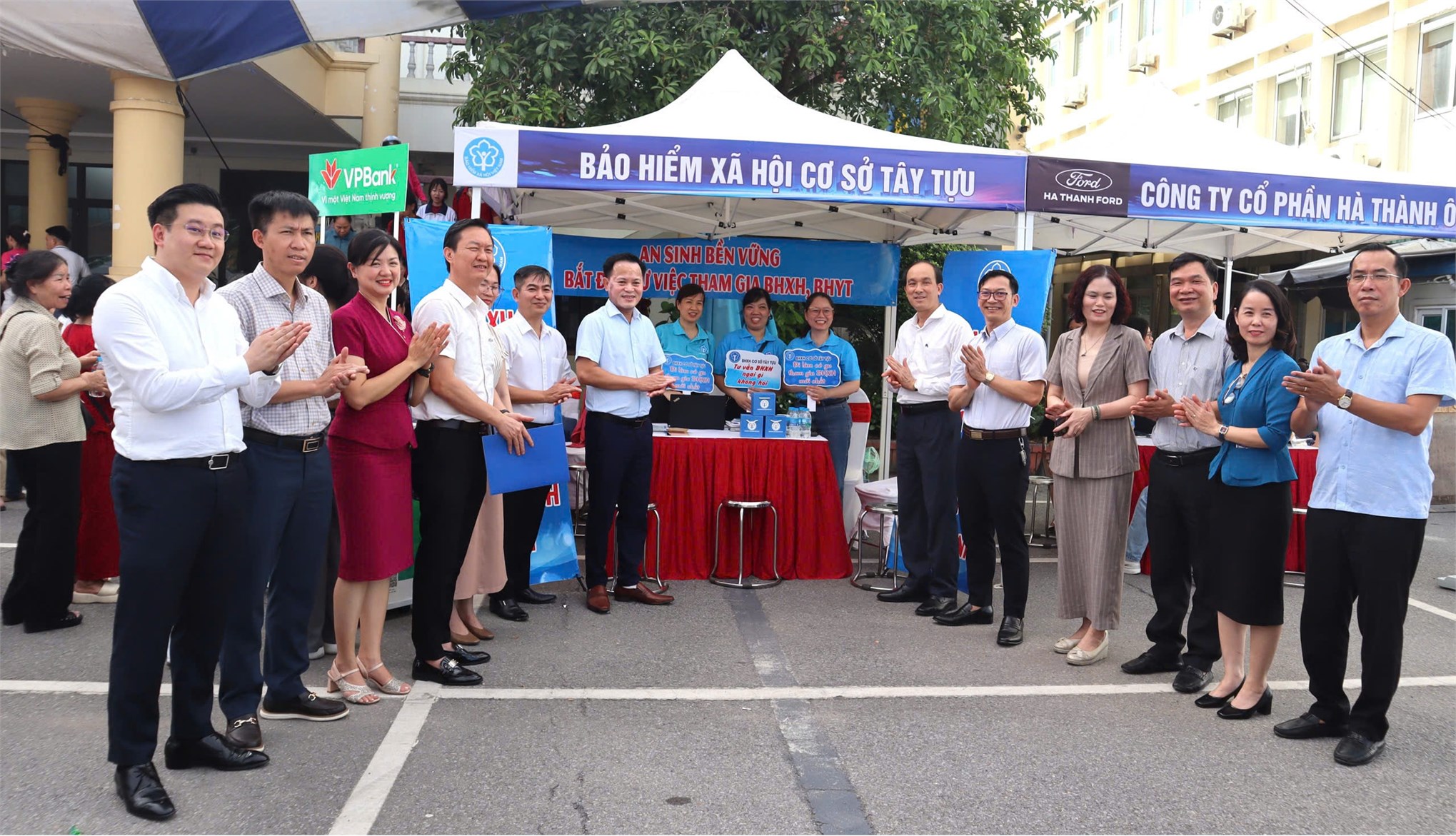 [taytuu] Ngày hội tư vấn, giao dịch việc làm - Cầu nối hiệu quả giữa người lao động và doanh nghiệp
