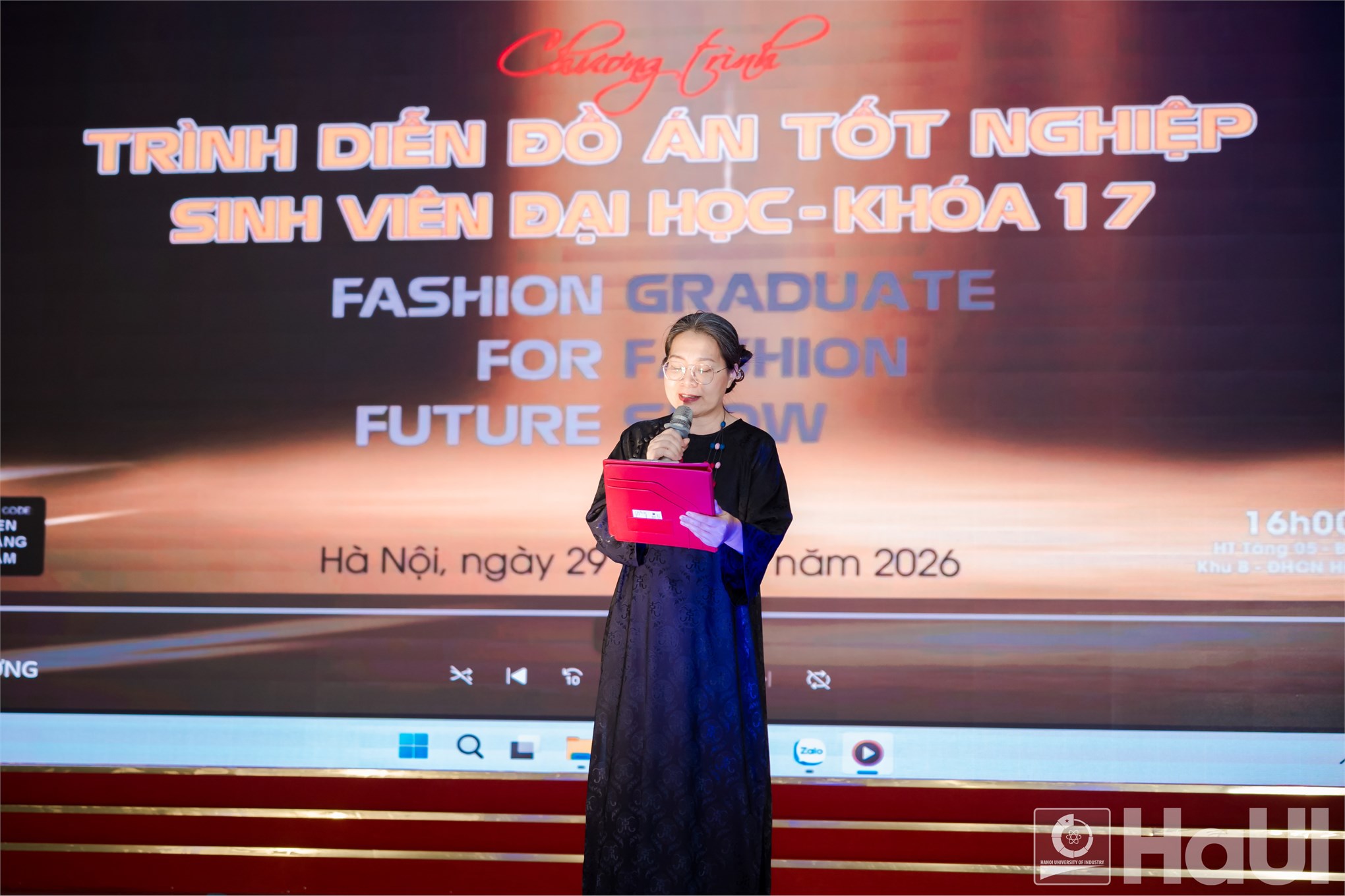 Đồ án cuối cùng, bộ sưu tập đầu tiên: Dấu mốc trưởng thành của sinh viên Khoa Công nghệ May và Thiết kế Thời trang