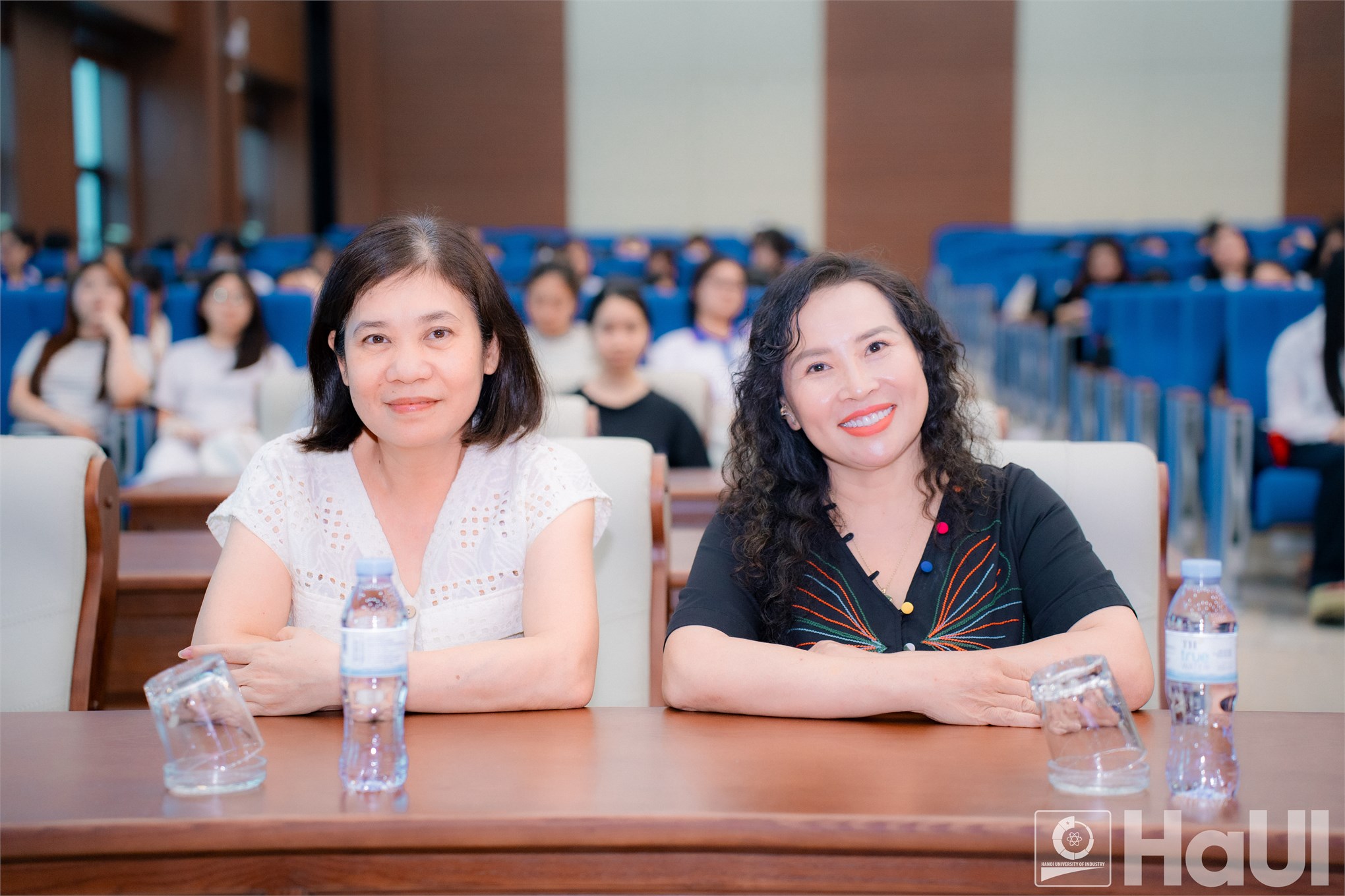 Đồ án cuối cùng, bộ sưu tập đầu tiên: Dấu mốc trưởng thành của sinh viên Khoa Công nghệ May và Thiết kế Thời trang