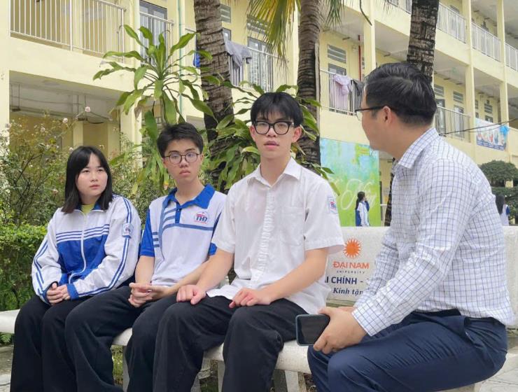 [baophapluat] Kỳ 2: Cái bẫy vô hình - Vì sao người trẻ tự mở cửa cho ma túy?