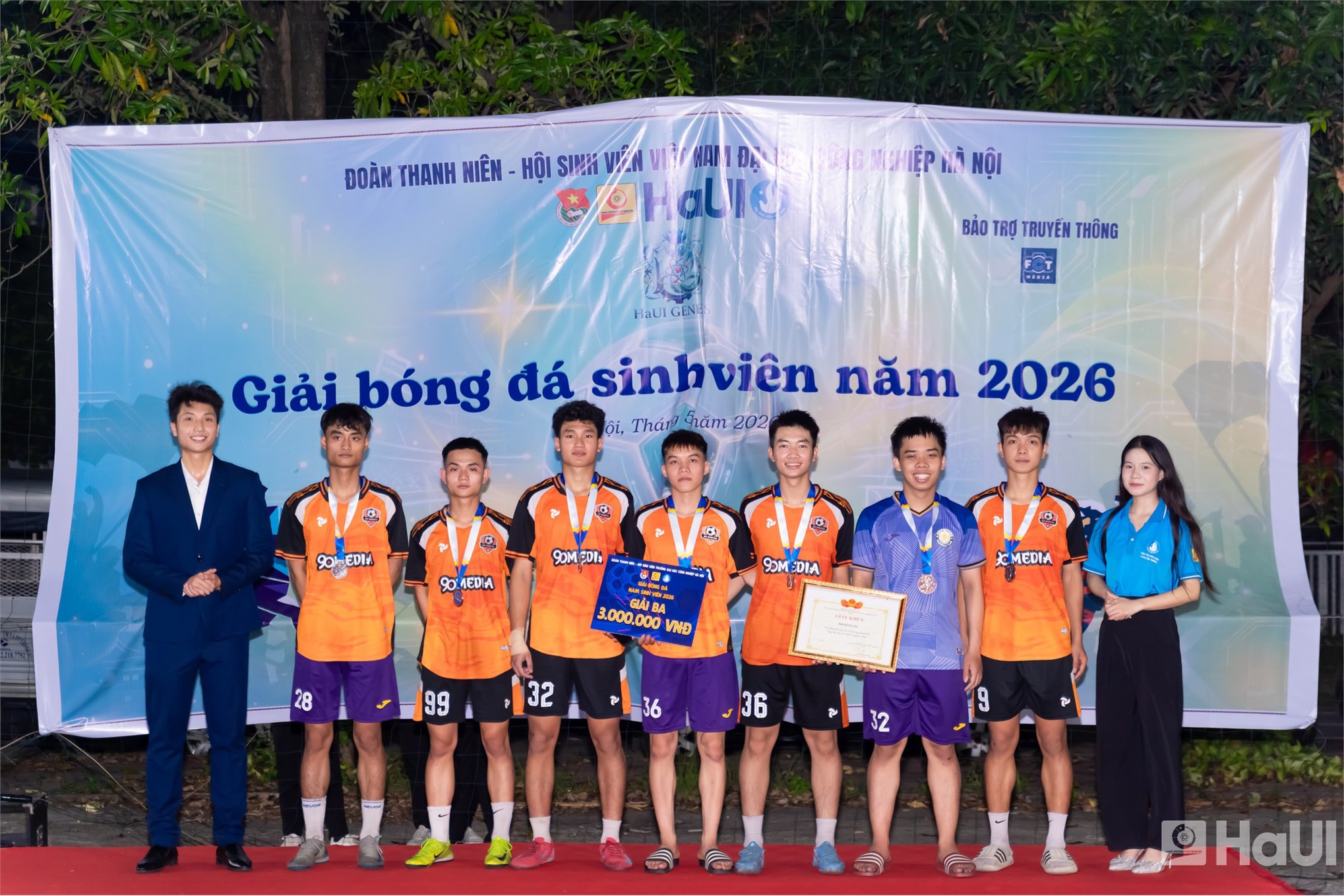 Bế mạc Giải bóng đá sinh viên HaUI 2026: Lan tỏa tinh thần thể thao và khát vọng tuổi trẻ
