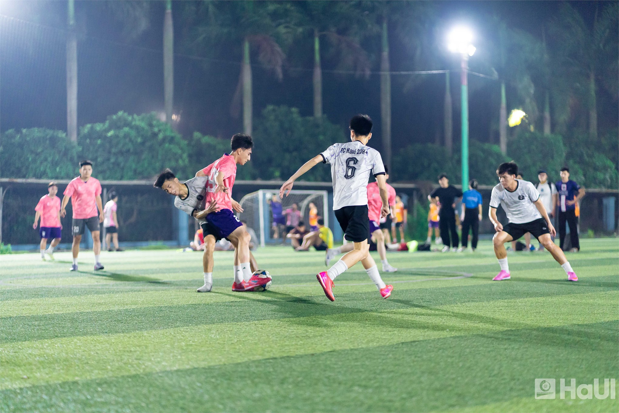 Bế mạc Giải bóng đá sinh viên HaUI 2026: Lan tỏa tinh thần thể thao và khát vọng tuổi trẻ