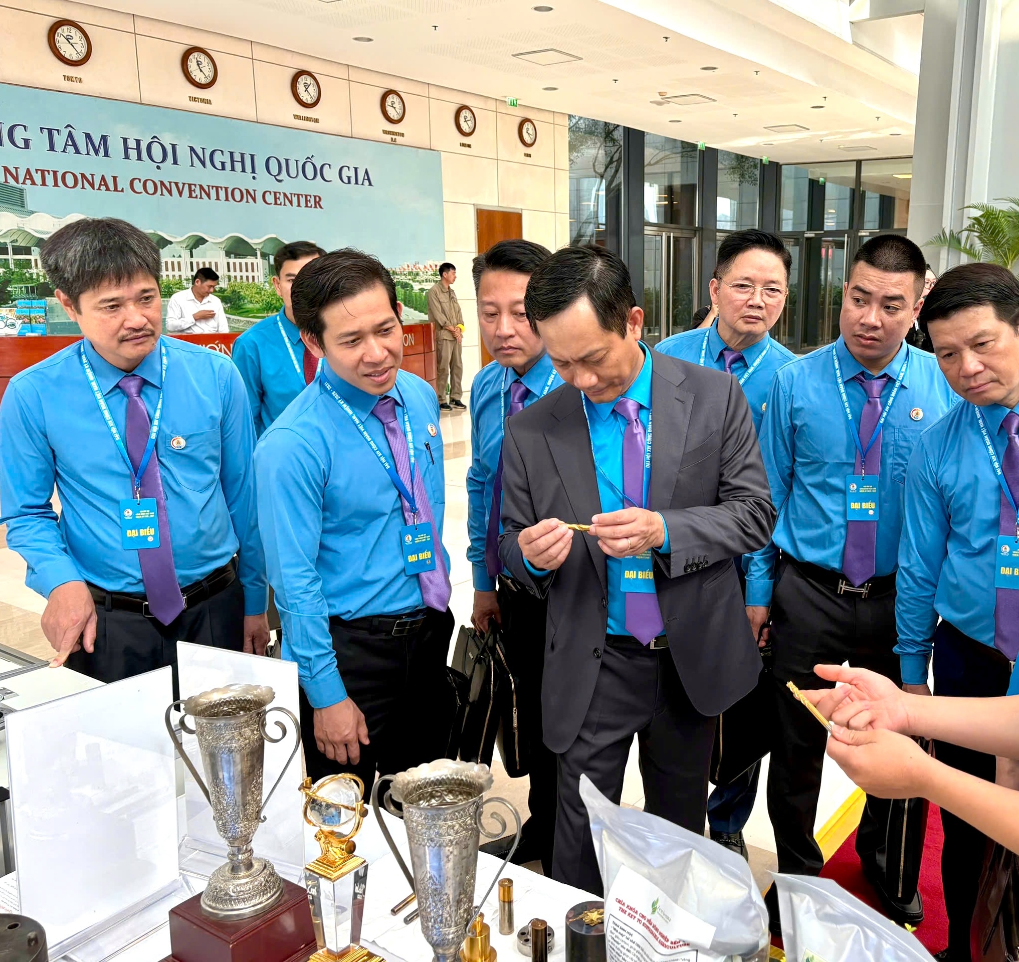 Công đoàn Đại học Công nghiệp Hà Nội tham gia Triển lãm Đại hội Công đoàn XIV “Trí tuệ người Lao động Việt Nam”
