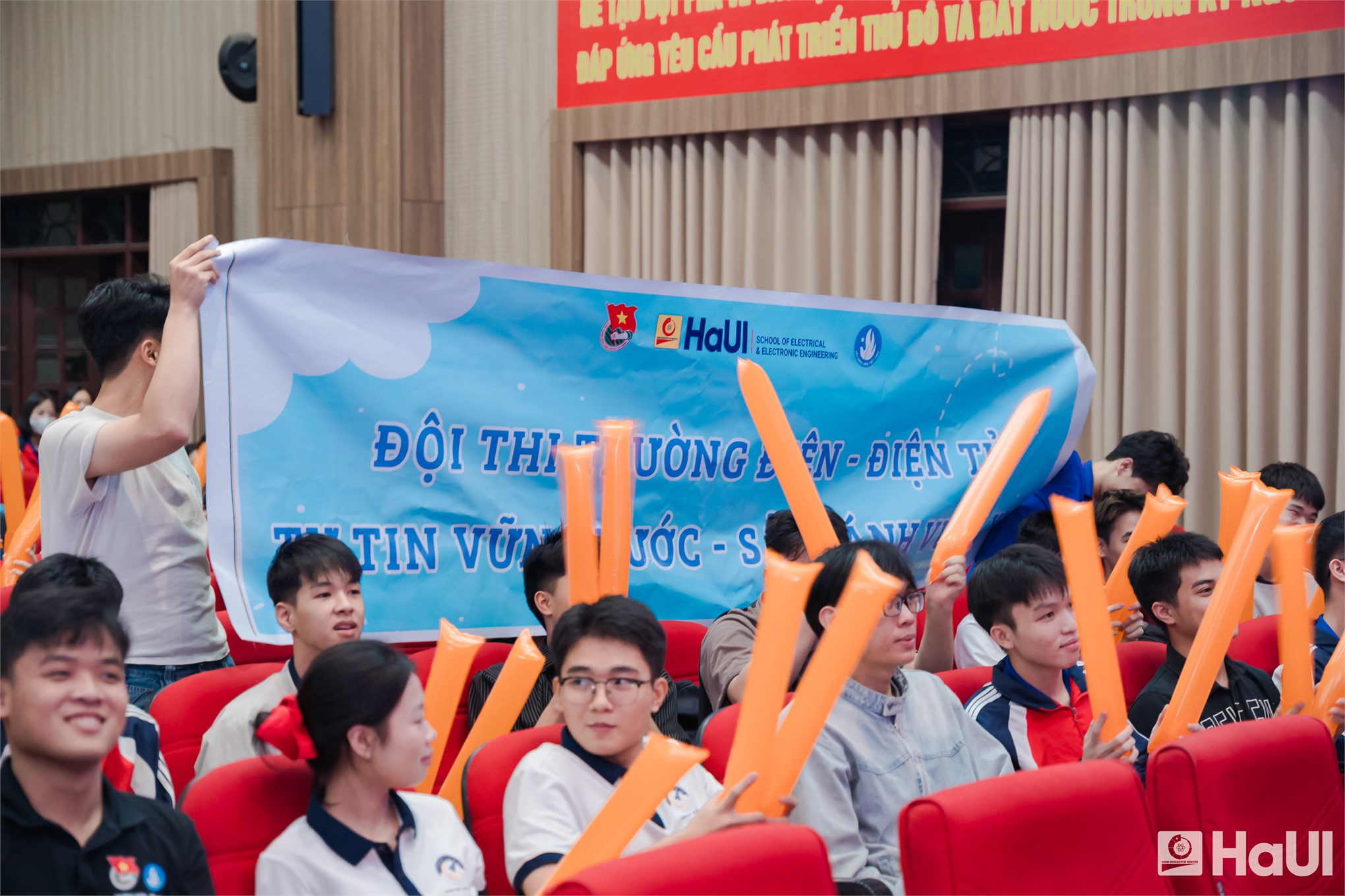 Dự án robot hỗ trợ người khiếm thị đạt giải Nhất cuộc thi “Thử thách lập nghiệp” HaUI lần thứ VII
