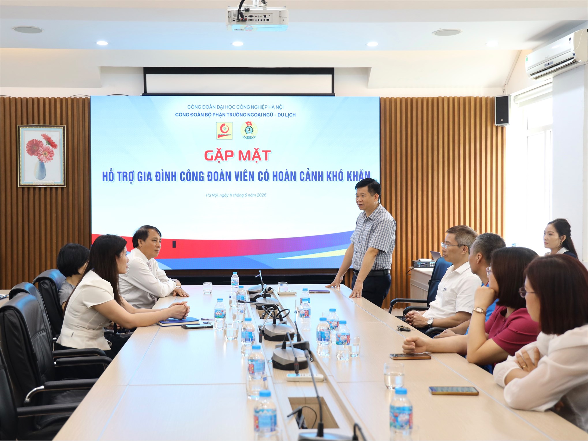 Công đoàn Đại học Công nghiệp Hà Nội gặp mặt, hỗ trợ công đoàn viên Nguyễn Văn Toàn có hoàn cảnh khó khăn
