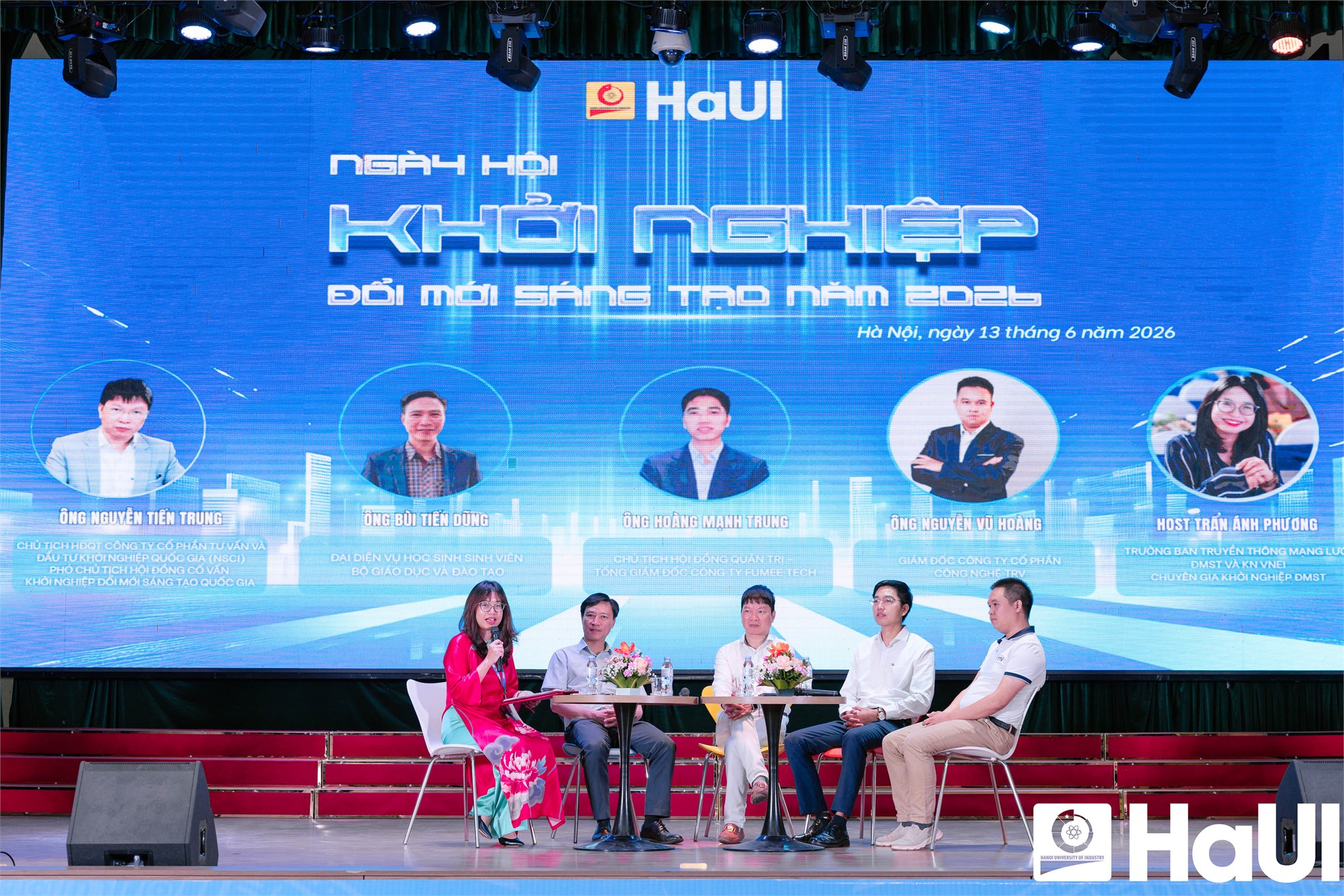 Ngày hội Khởi nghiệp, đổi mới sáng tạo năm 2026: Không chỉ sử dụng công nghệ, sinh viên HaUI khát vọng tạo ra công nghệ.