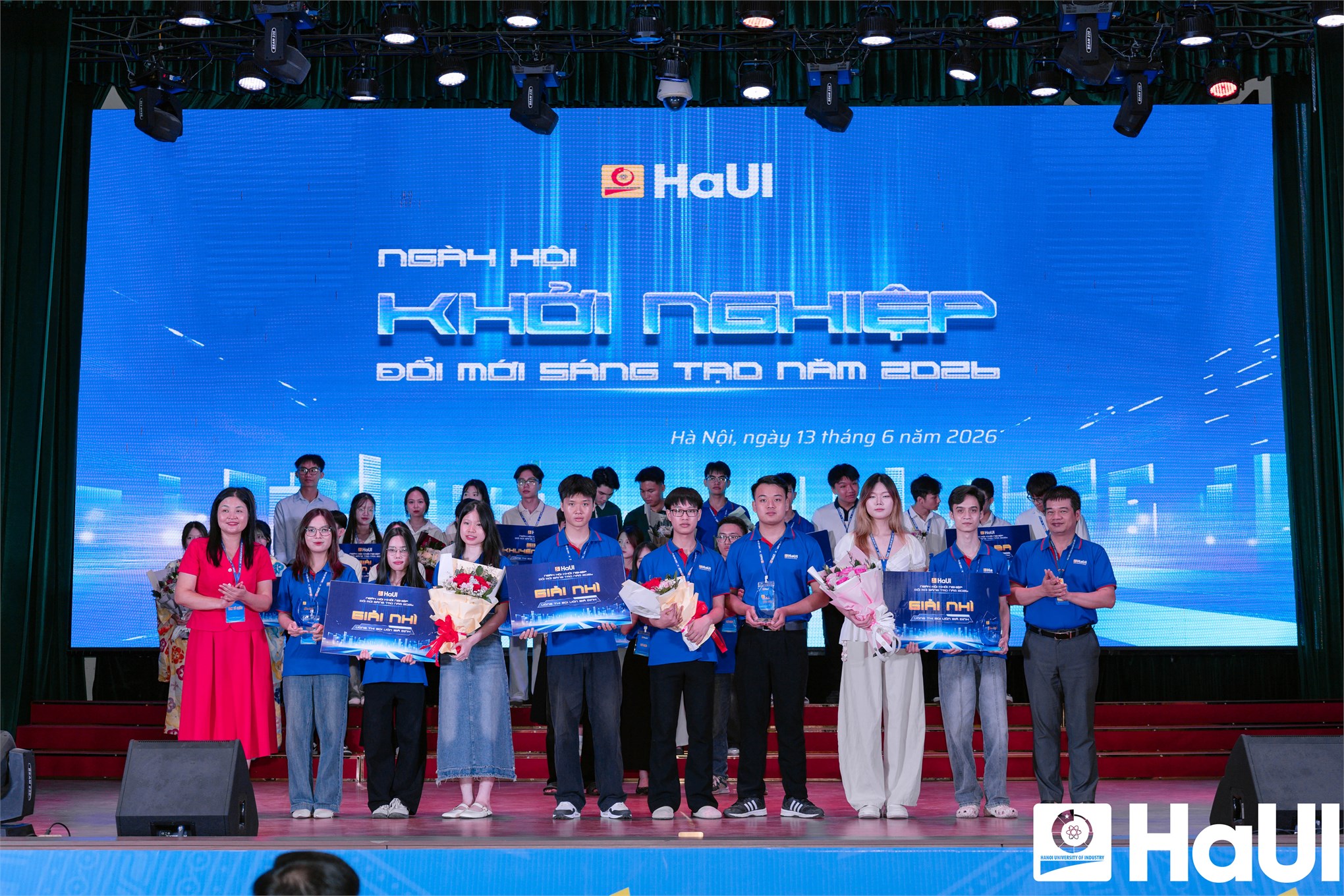 Ngày hội Khởi nghiệp, đổi mới sáng tạo năm 2026: Không chỉ sử dụng công nghệ, sinh viên HaUI khát vọng tạo ra công nghệ.
