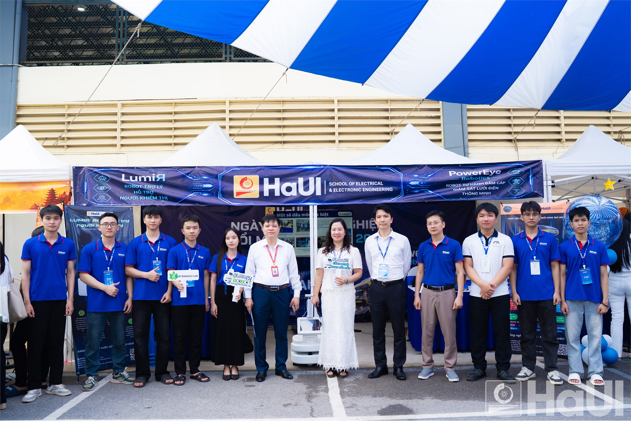 Ngày hội Khởi nghiệp, đổi mới sáng tạo năm 2026: Không chỉ sử dụng công nghệ, sinh viên HaUI khát vọng tạo ra công nghệ.
