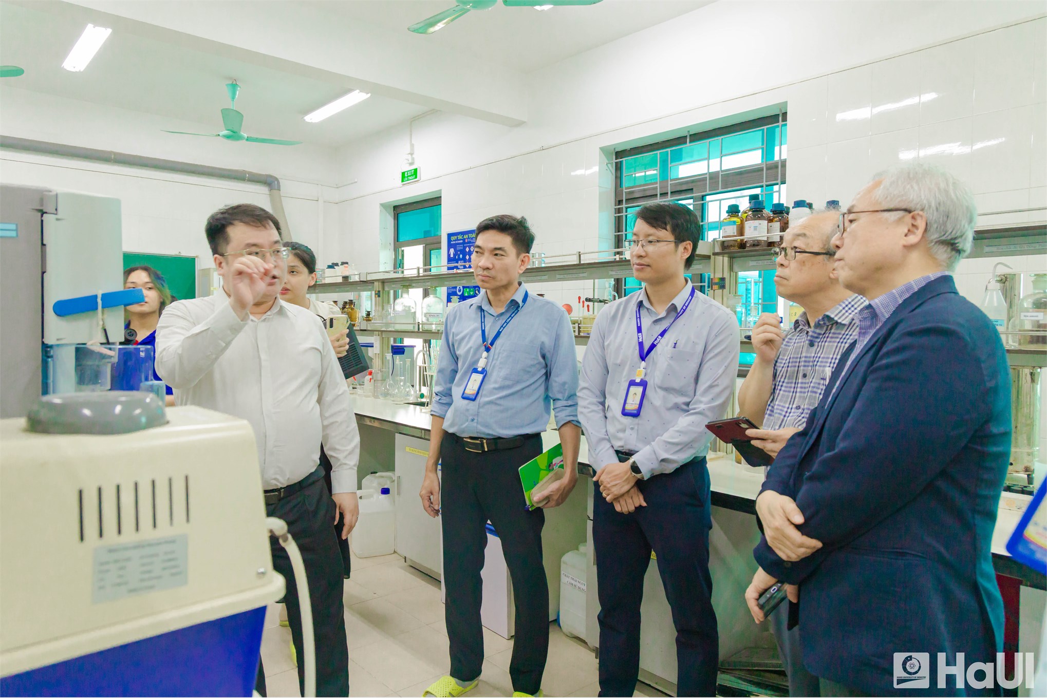 Mở rộng cơ hội việc làm tại Hàn Quốc cho sinh viên khoa Công nghệ Hóa