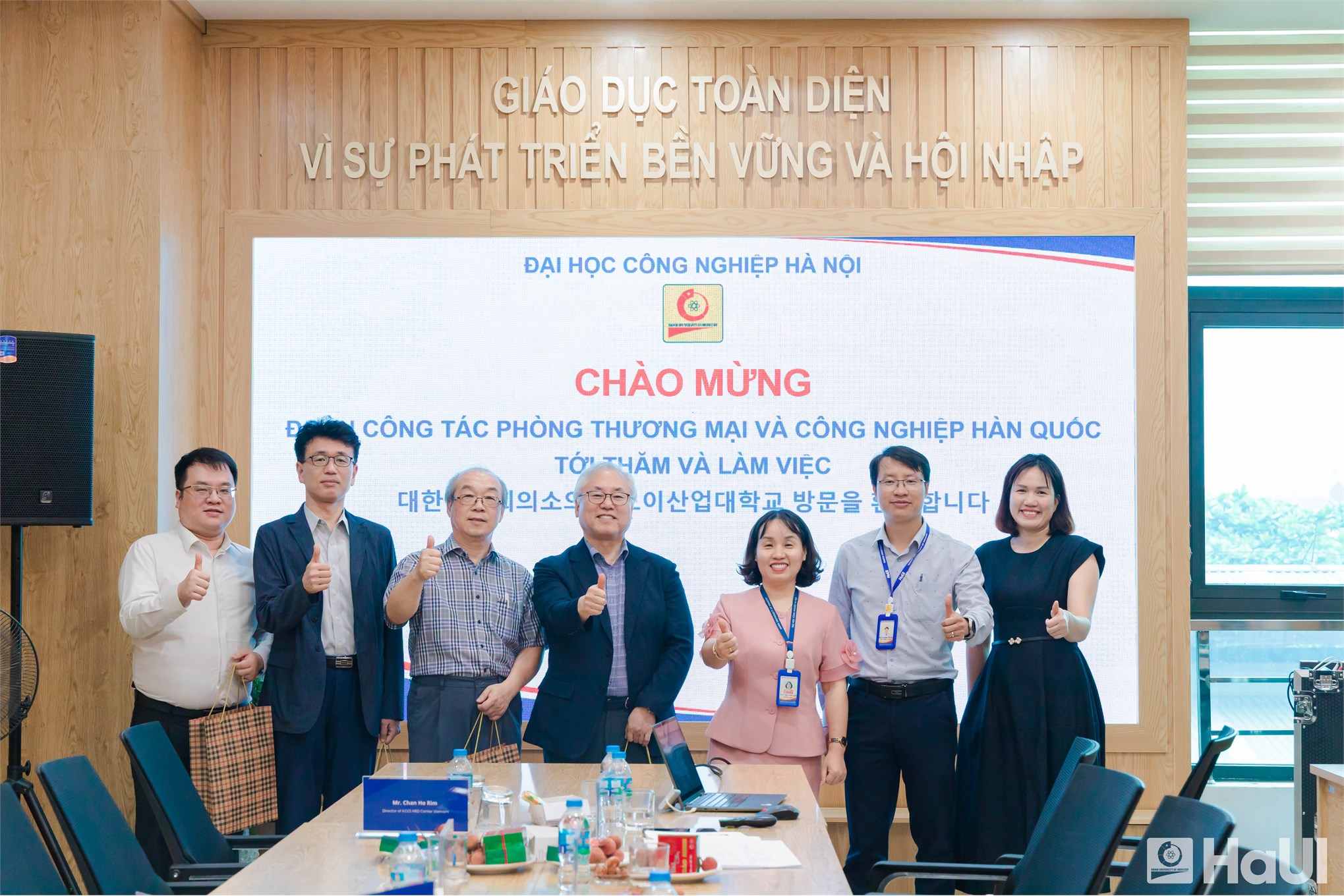 Mở rộng cơ hội việc làm tại Hàn Quốc cho sinh viên khoa Công nghệ Hóa