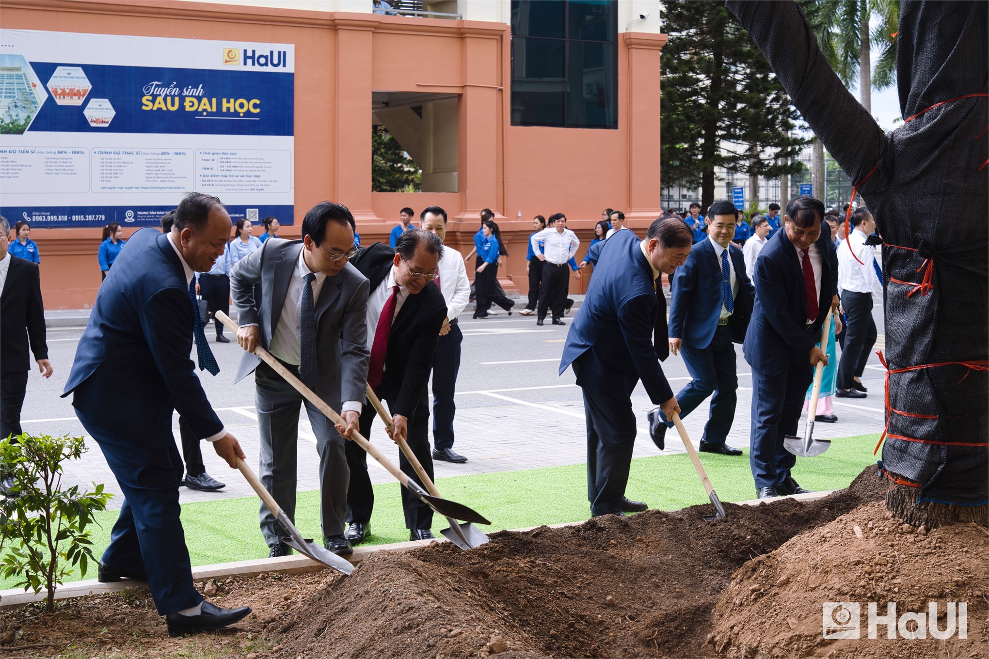 Bộ trưởng Bộ Công Thương Lê Mạnh Hùng: Đại học không chỉ là nơi đào tạo nhân lực, mà phải là nơi tạo ra tri thức mới, công nghệ mới, phương thức quản trị mới và giá trị mới cho xã hội