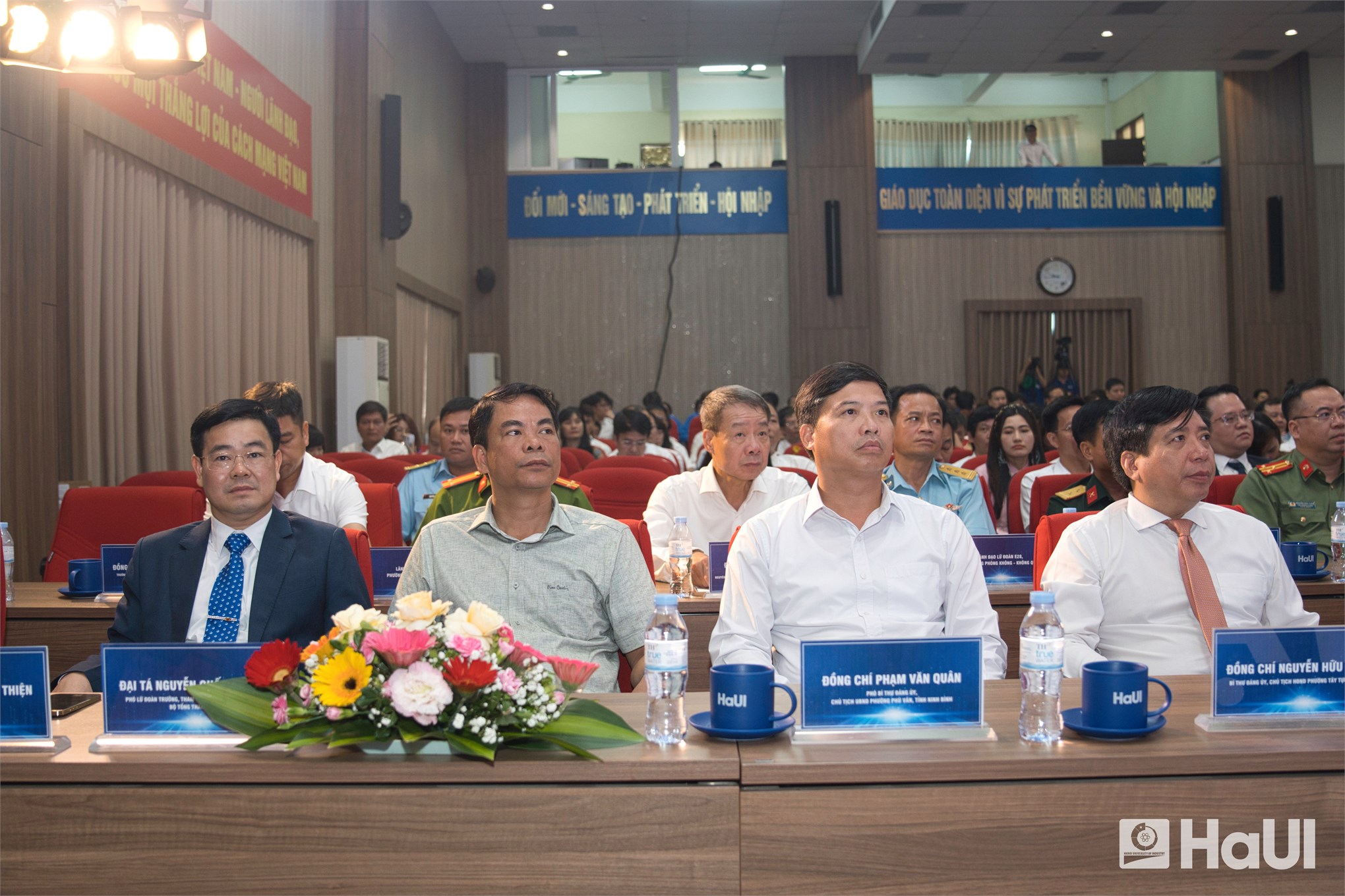 Bộ trưởng Bộ Công Thương Lê Mạnh Hùng: Đại học không chỉ là nơi đào tạo nhân lực, mà phải là nơi tạo ra tri thức mới, công nghệ mới, phương thức quản trị mới và giá trị mới cho xã hội