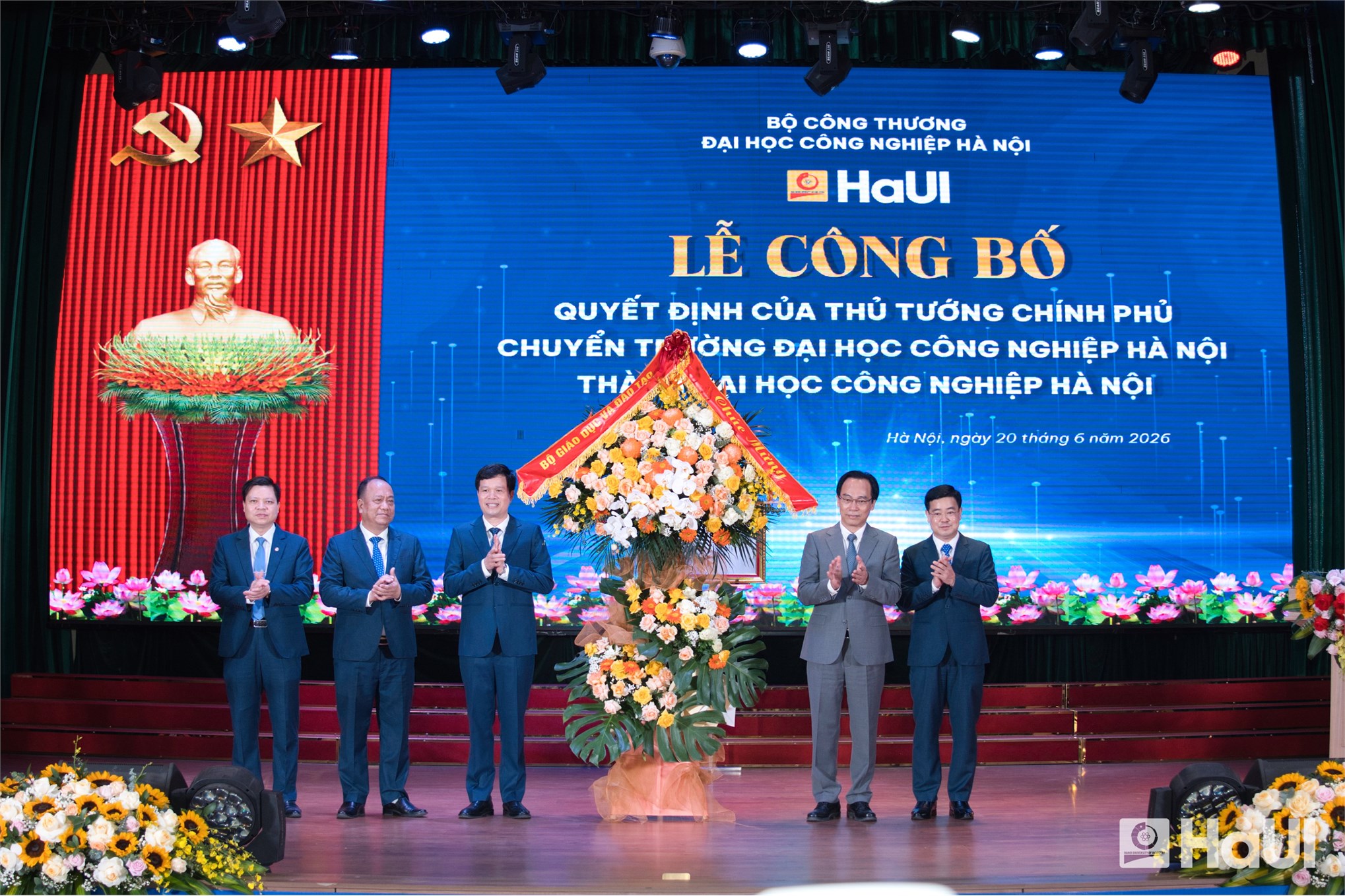 Bộ trưởng Bộ Công Thương Lê Mạnh Hùng: Đại học không chỉ là nơi đào tạo nhân lực, mà phải là nơi tạo ra tri thức mới, công nghệ mới, phương thức quản trị mới và giá trị mới cho xã hội