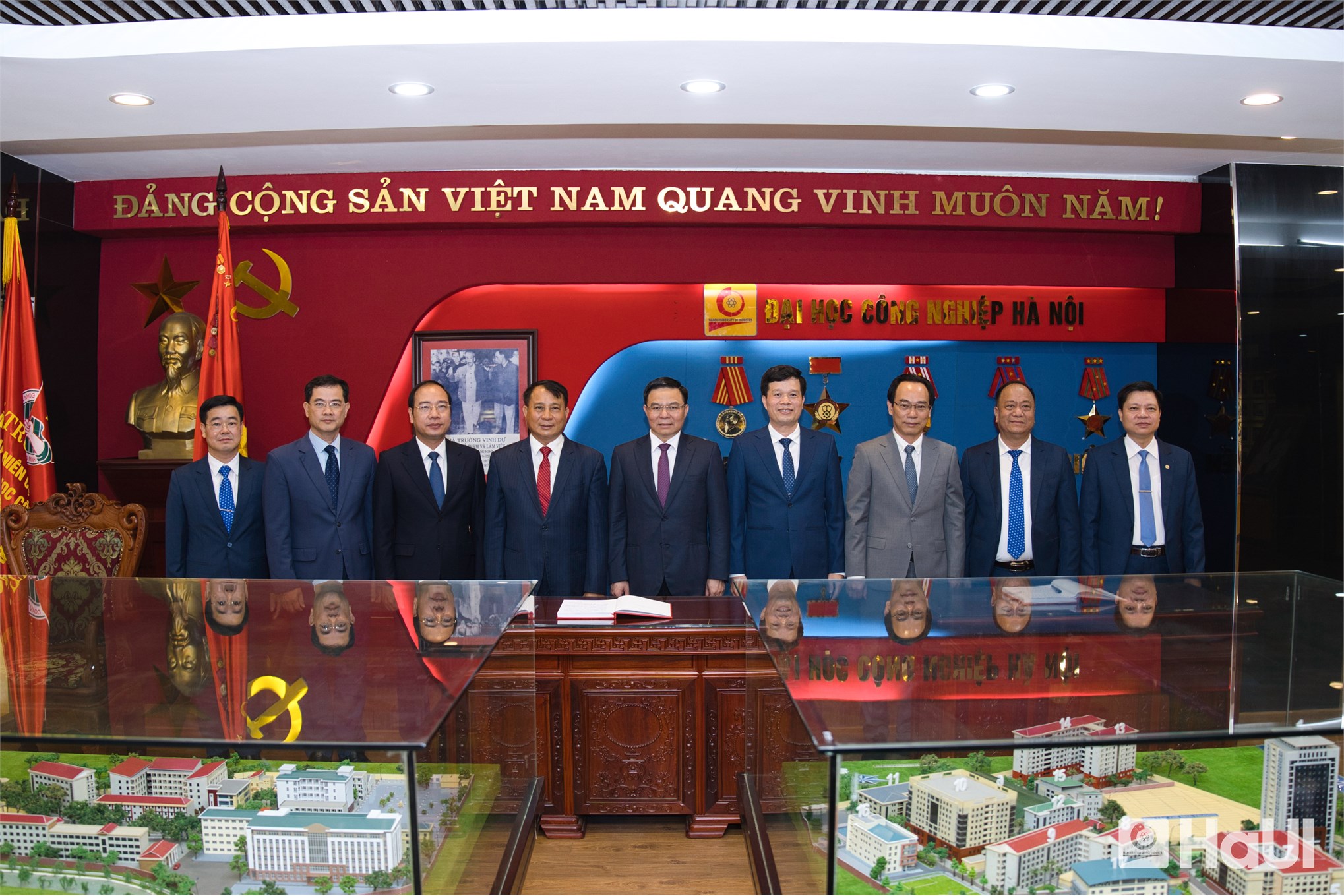 Bộ trưởng Bộ Công Thương Lê Mạnh Hùng: Đại học không chỉ là nơi đào tạo nhân lực, mà phải là nơi tạo ra tri thức mới, công nghệ mới, phương thức quản trị mới và giá trị mới cho xã hội