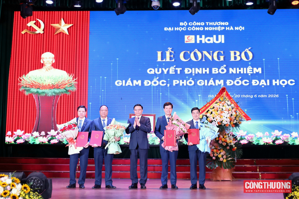 [tapchicongthuong] Đại học Công nghiệp Hà Nội bước vào giai đoạn phát triển mới sau quyết định chuyển đổi mô hình