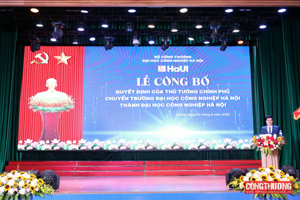 [tapchicongthuong] Đại học Công nghiệp Hà Nội bước vào giai đoạn phát triển mới sau quyết định chuyển đổi mô hình