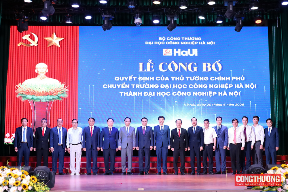 [tapchicongthuong] Đại học Công nghiệp Hà Nội bước vào giai đoạn phát triển mới sau quyết định chuyển đổi mô hình