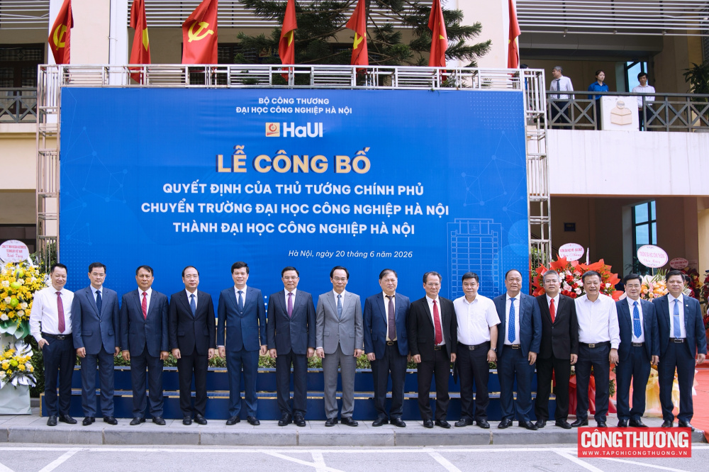 [tapchicongthuong] Đại học Công nghiệp Hà Nội bước vào giai đoạn phát triển mới sau quyết định chuyển đổi mô hình